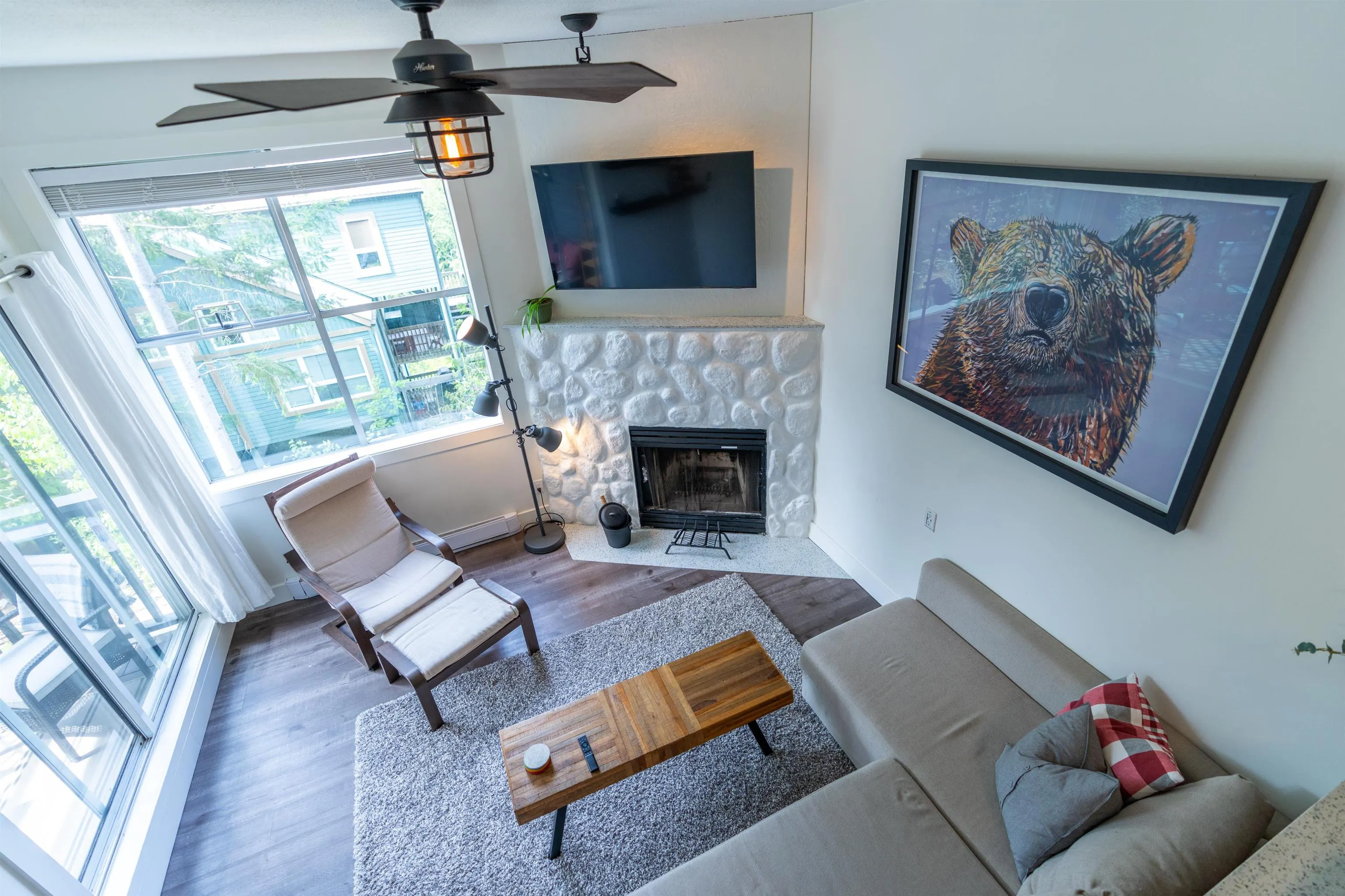 8 2213 Marmot Place