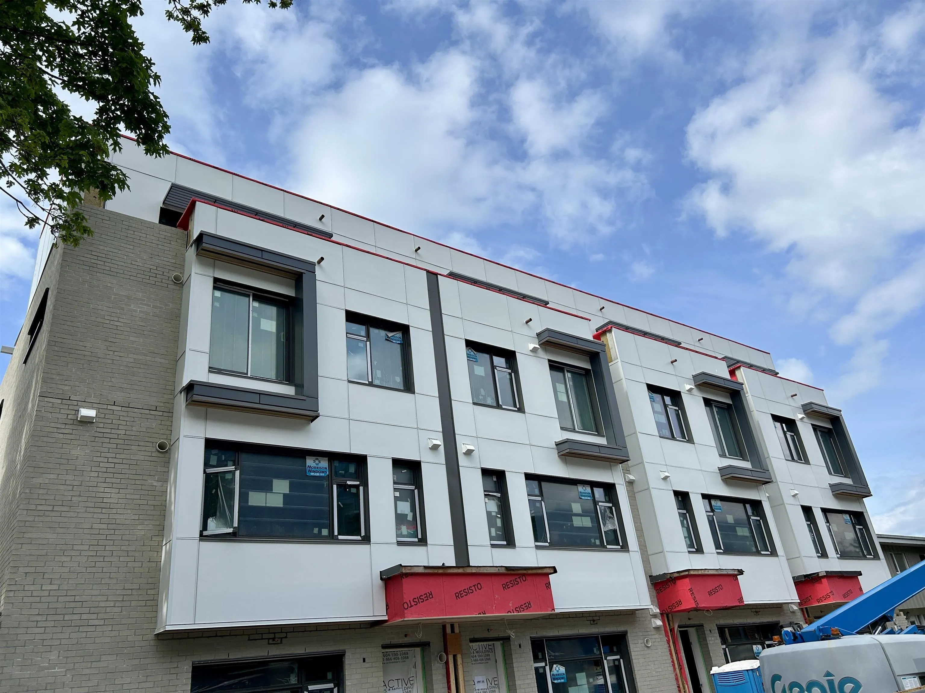 103A 433 E 3rd Street