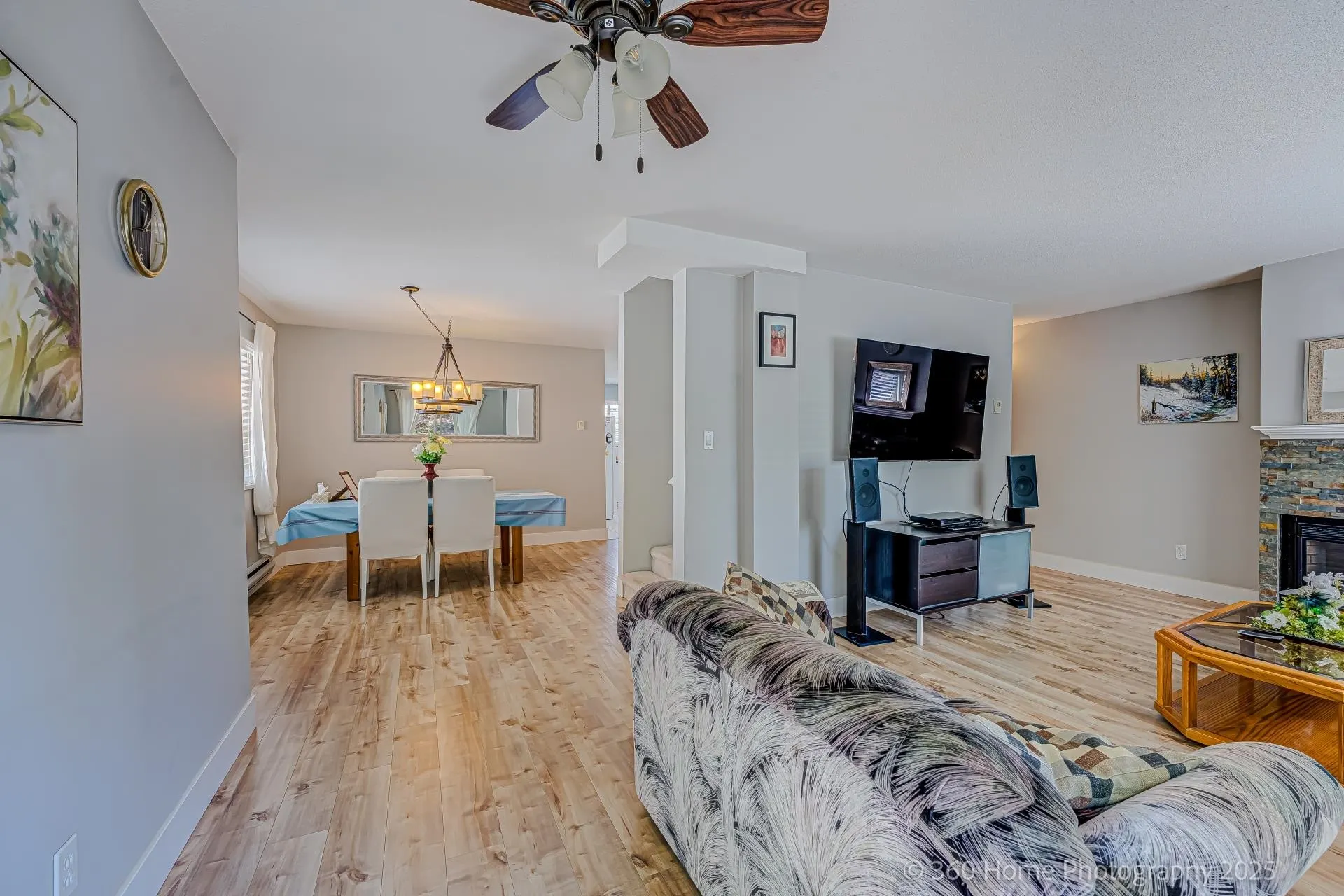 6 5671 Ladner Trunk Road