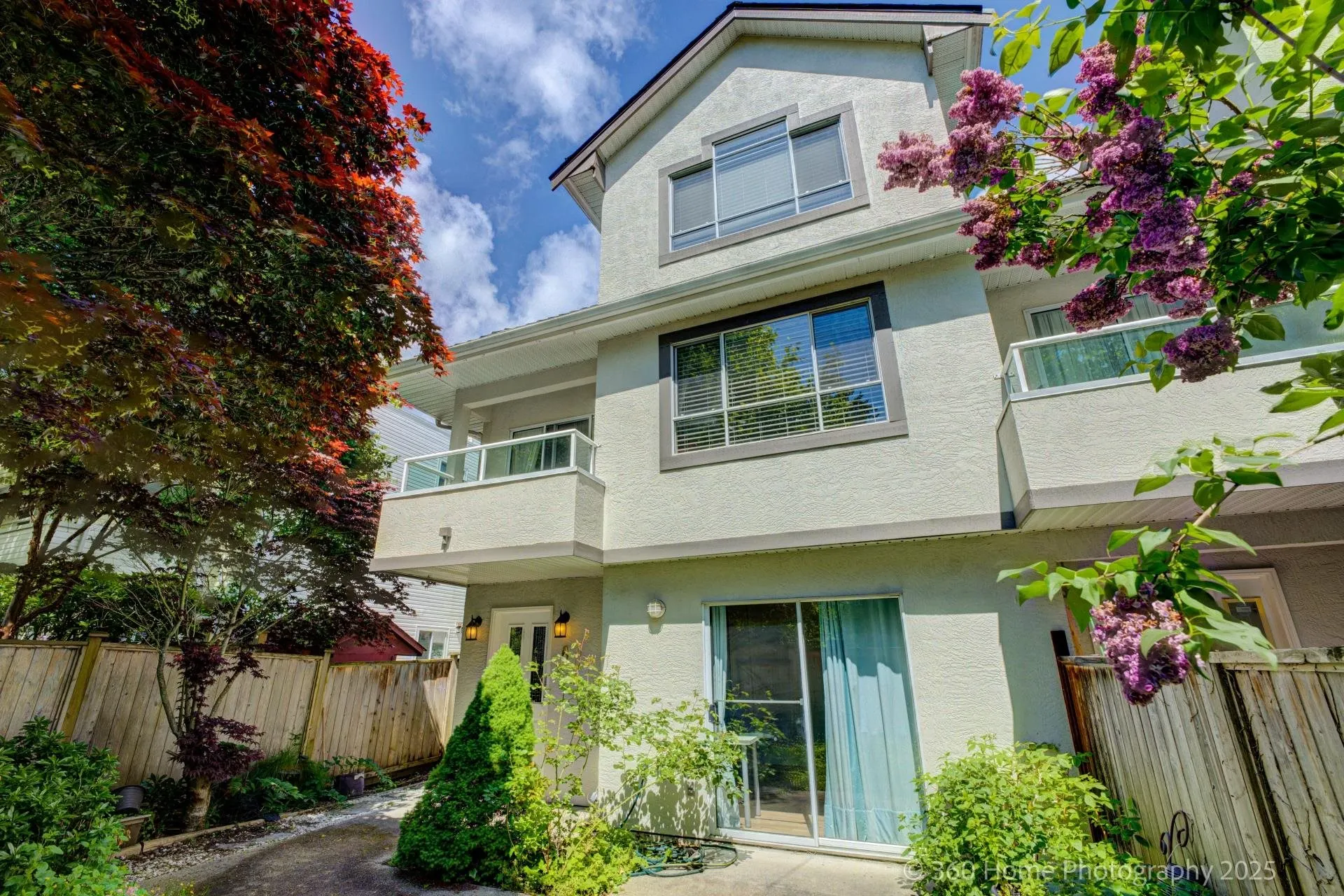 6 5671 Ladner Trunk Road