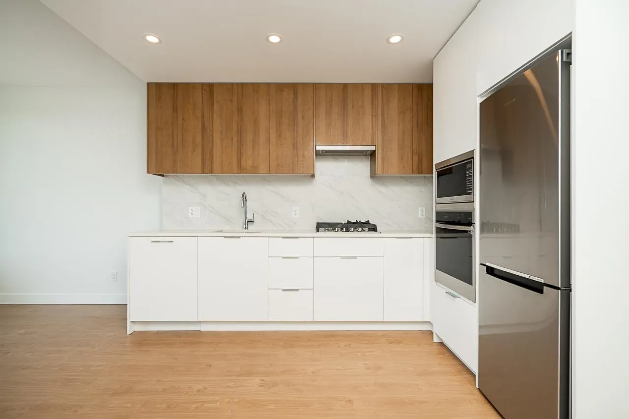 2208 13359 Old Yale Road
