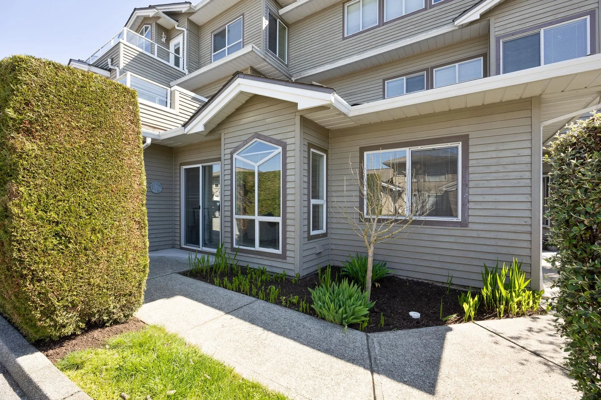 1122 O'flaherty Gate