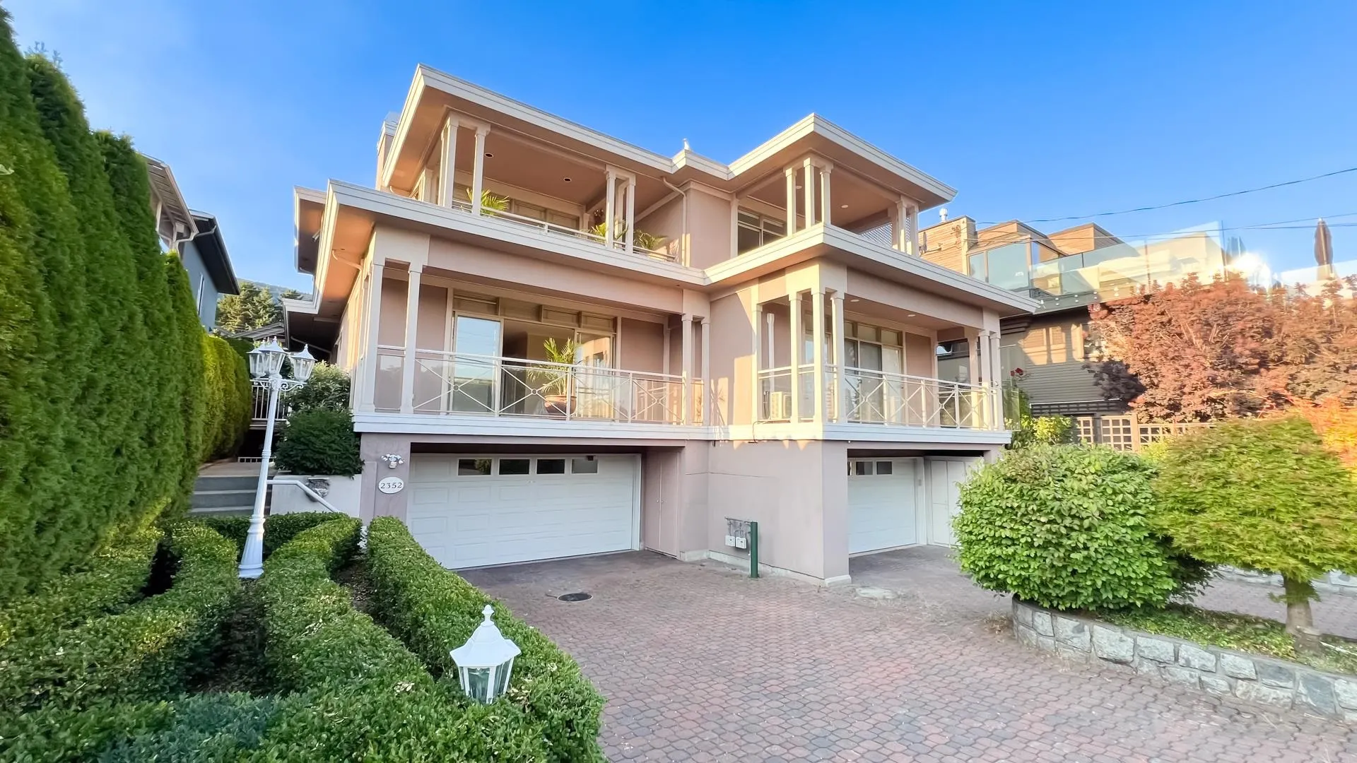 2352 Marine Drive