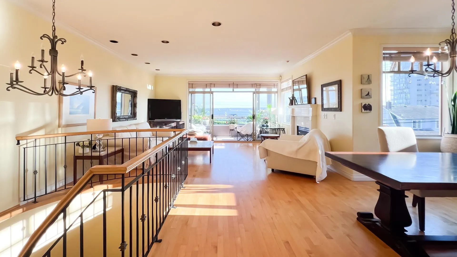 2352 Marine Drive
