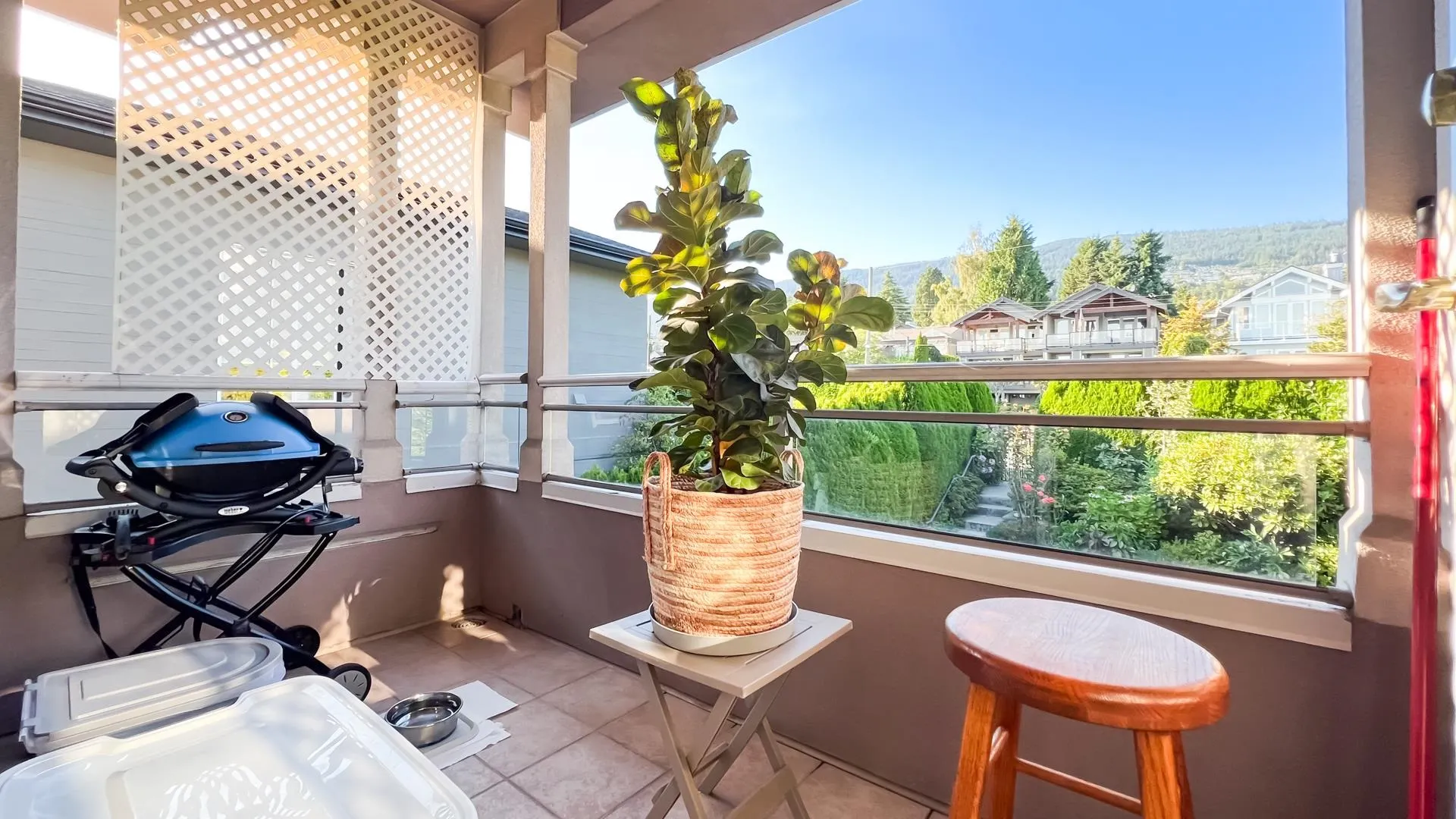 2352 Marine Drive