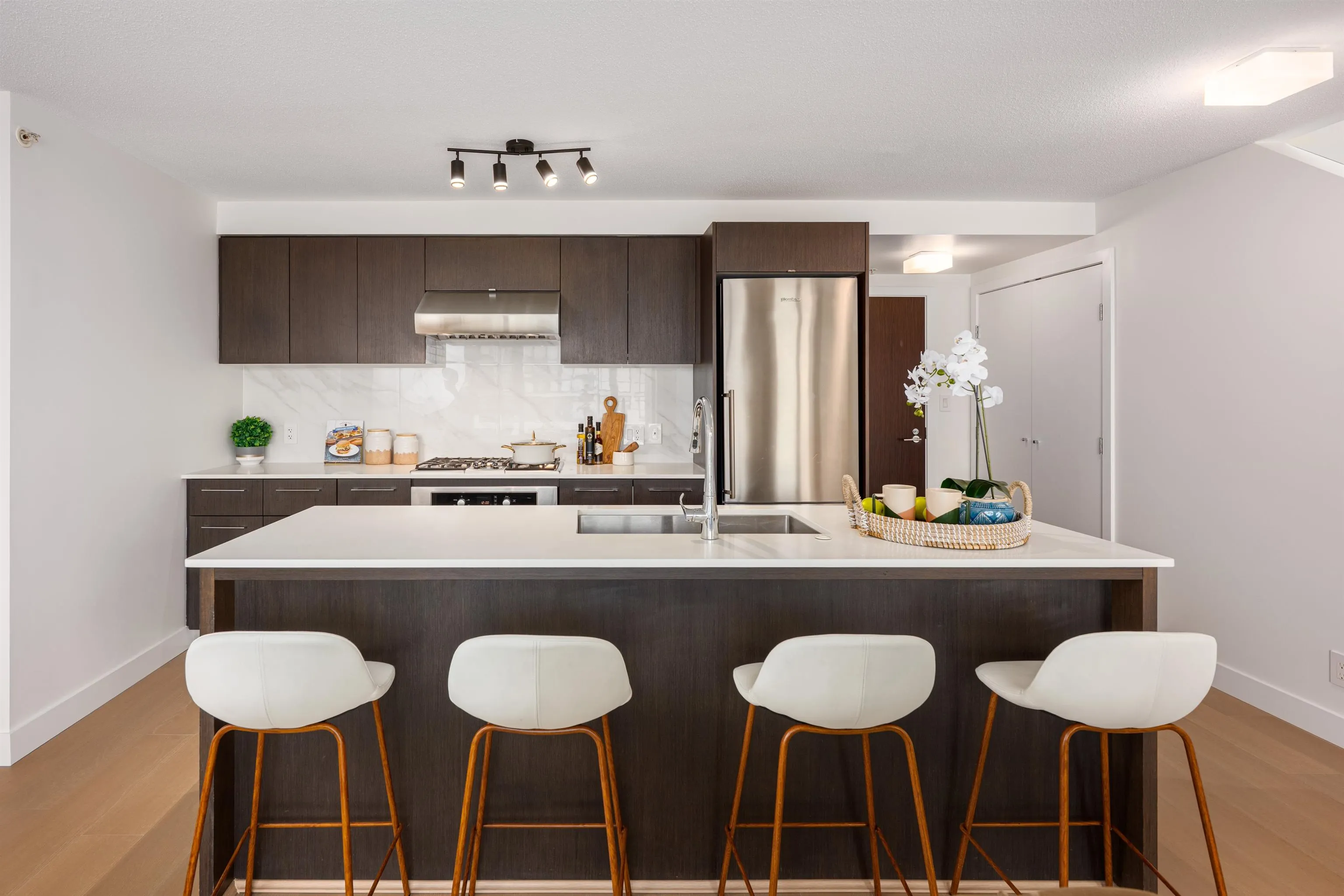1803 7988 Ackroyd Road