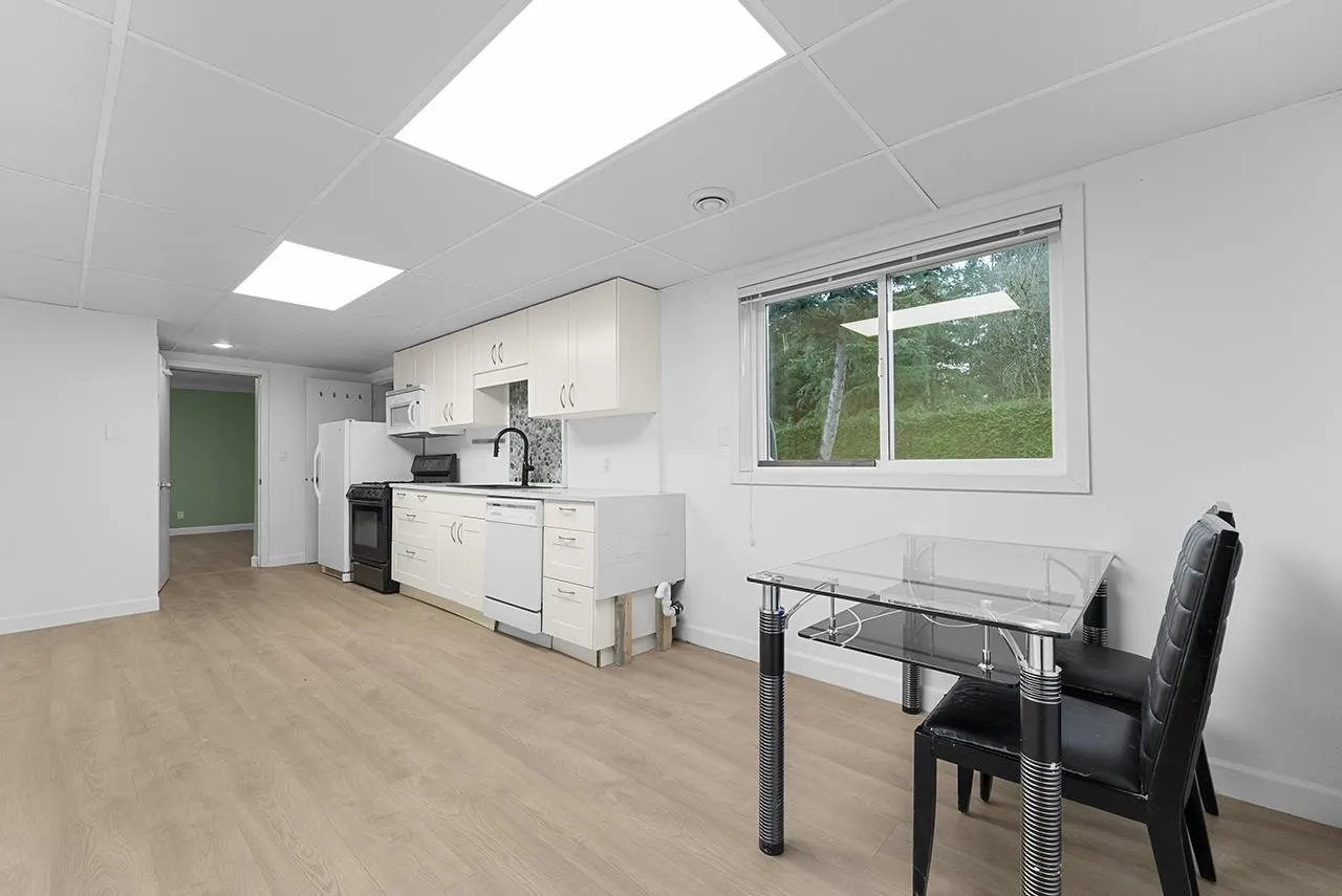 9248 General Currie Road