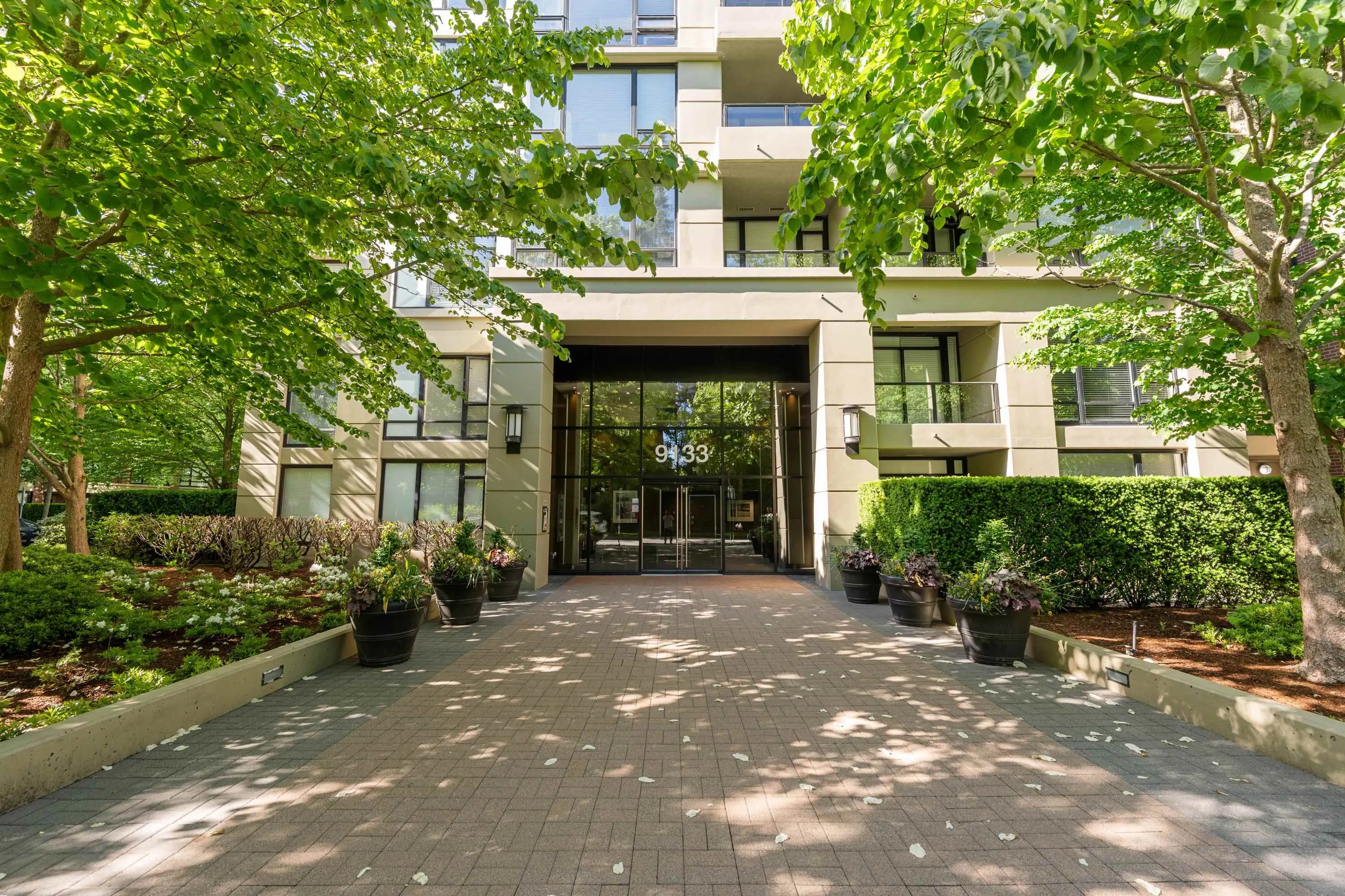 1501 9133 Hemlock Drive