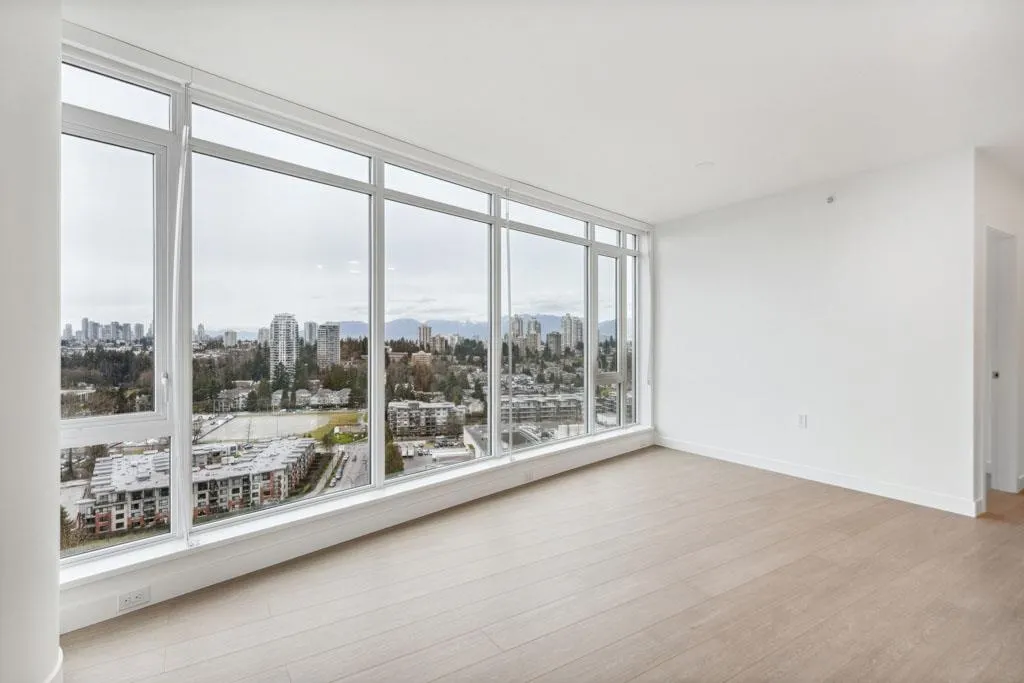 1808 7683 Park Crescent