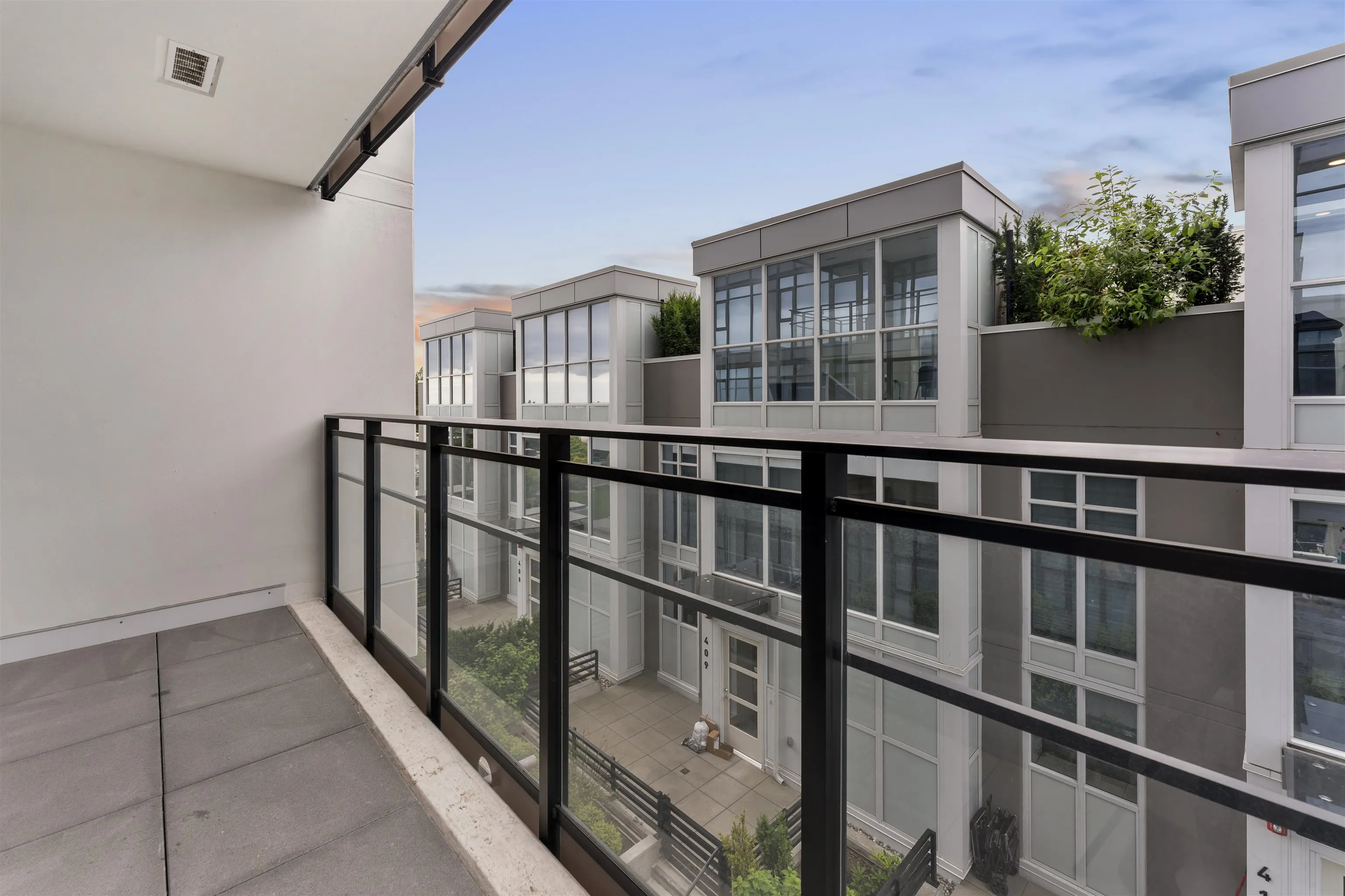 501 1045 Austin Avenue