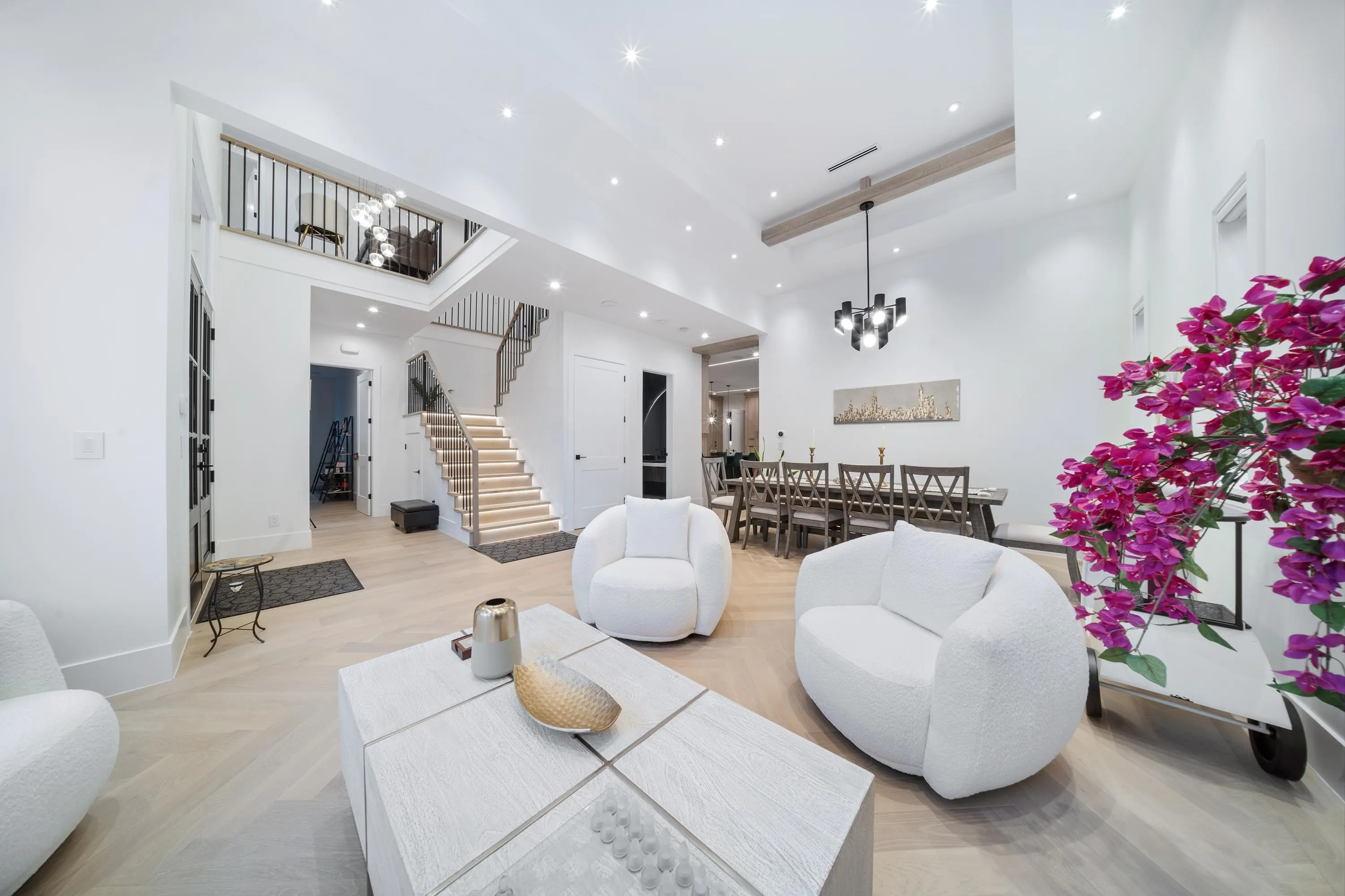 14022 20a Avenue