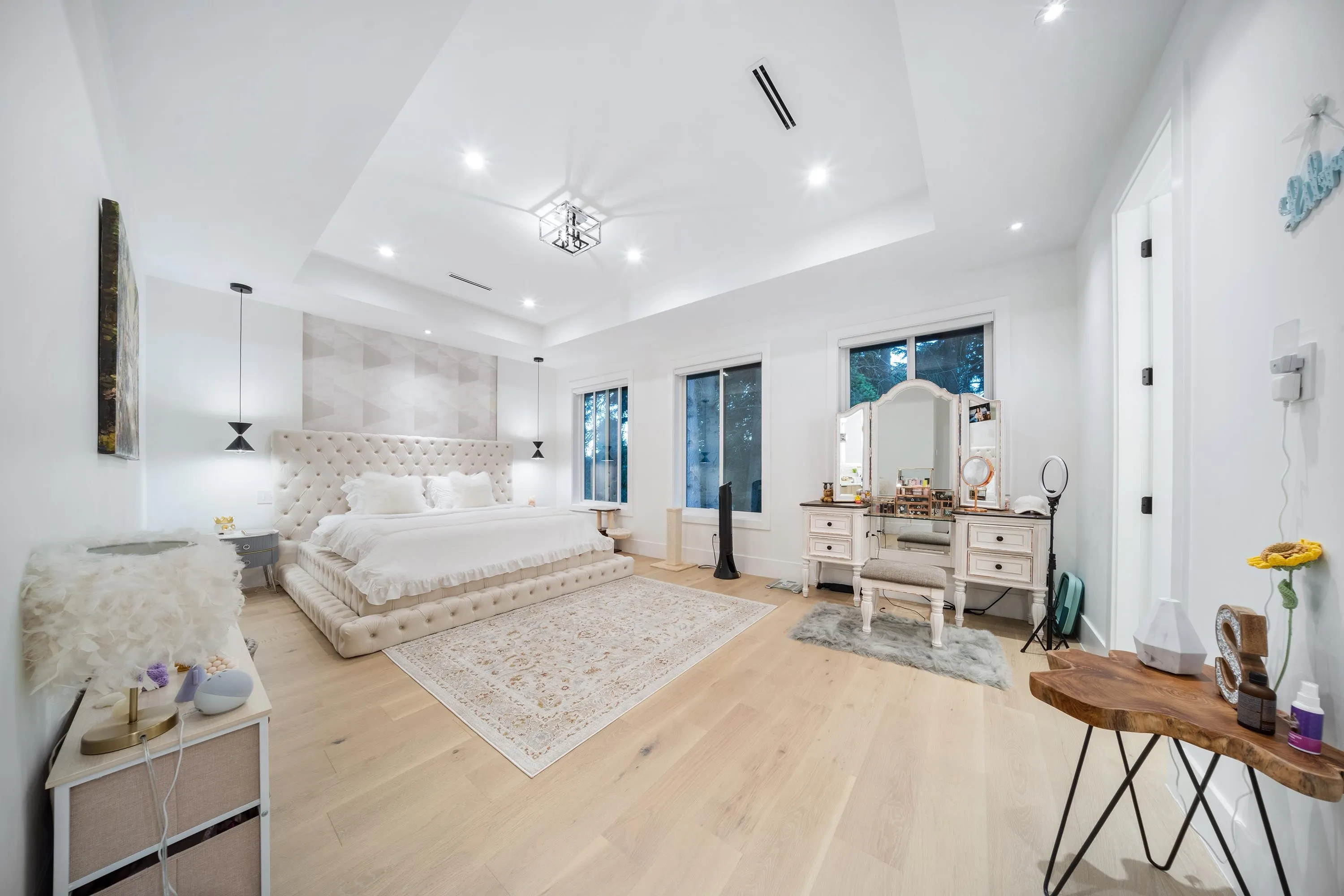 14022 20a Avenue