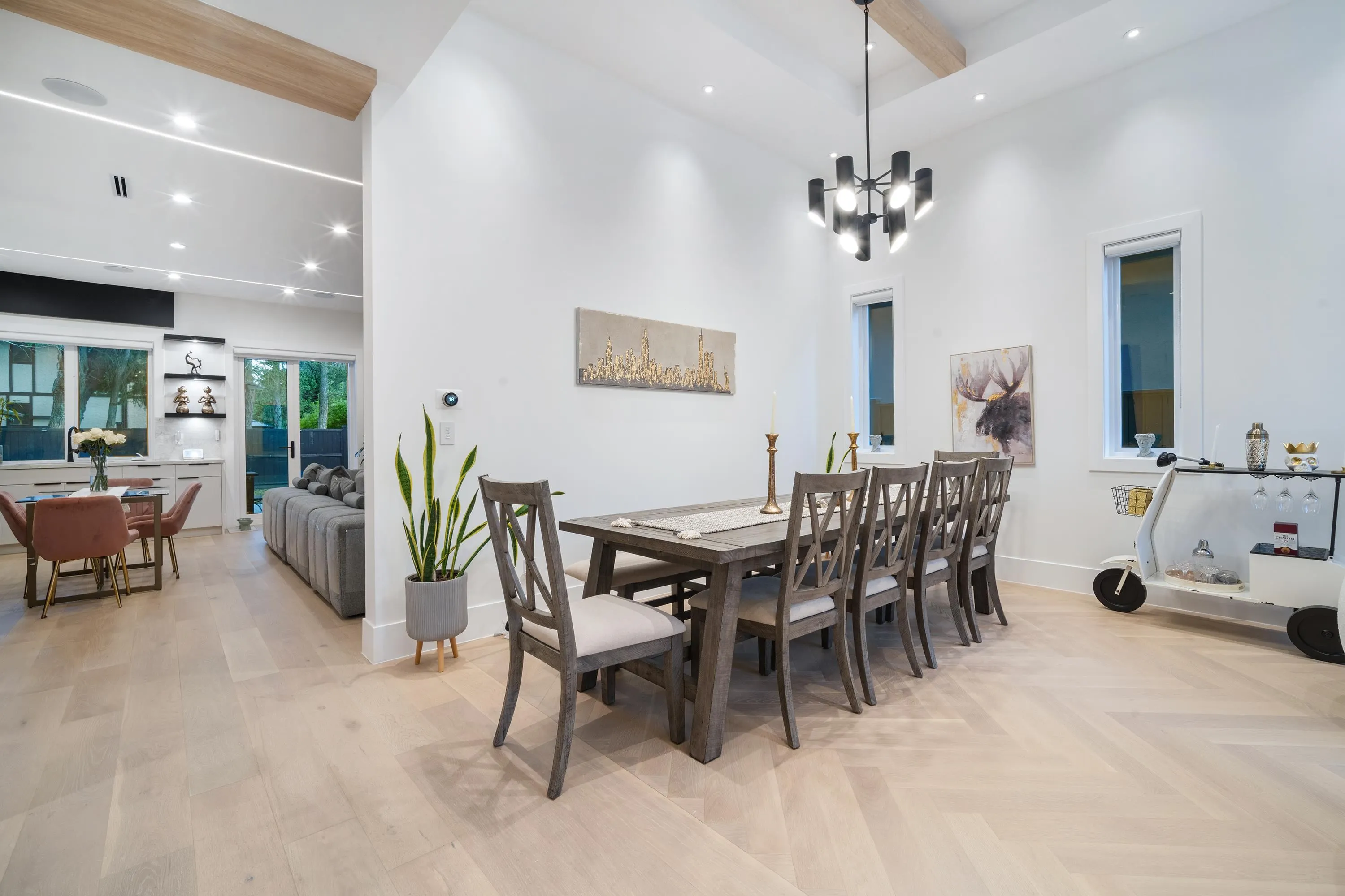 14022 20a Avenue