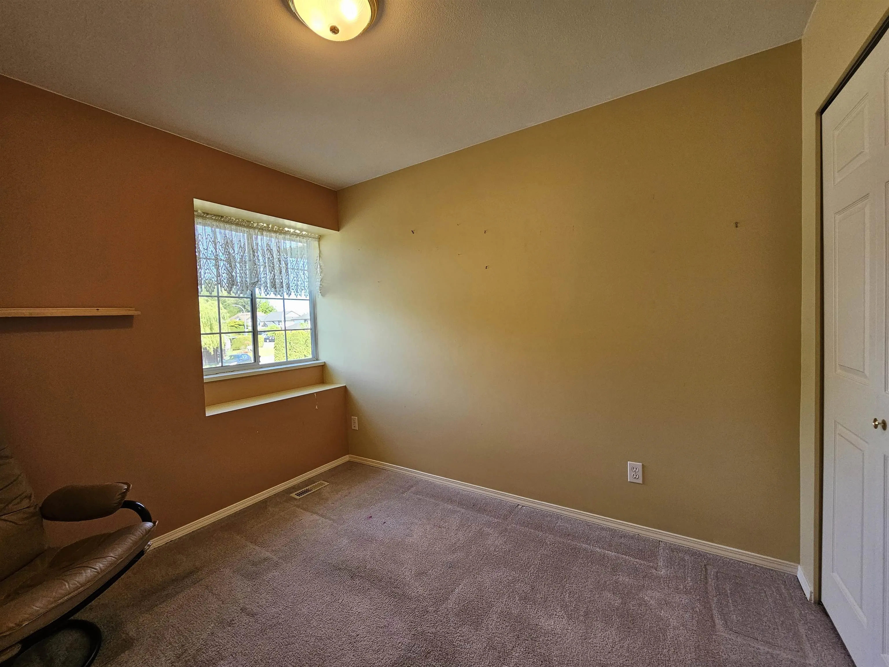 8435 Cox Drive