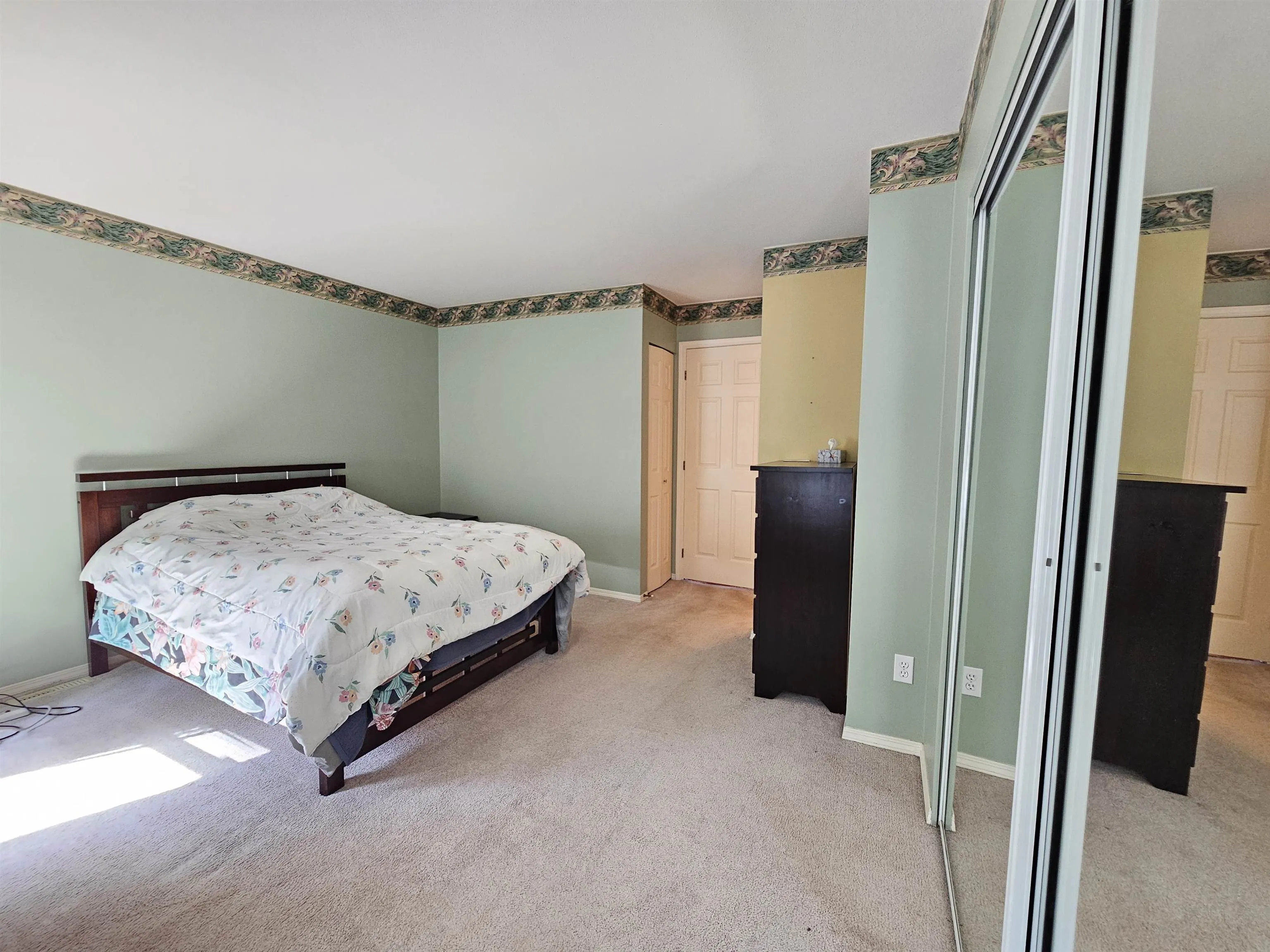 8435 Cox Drive