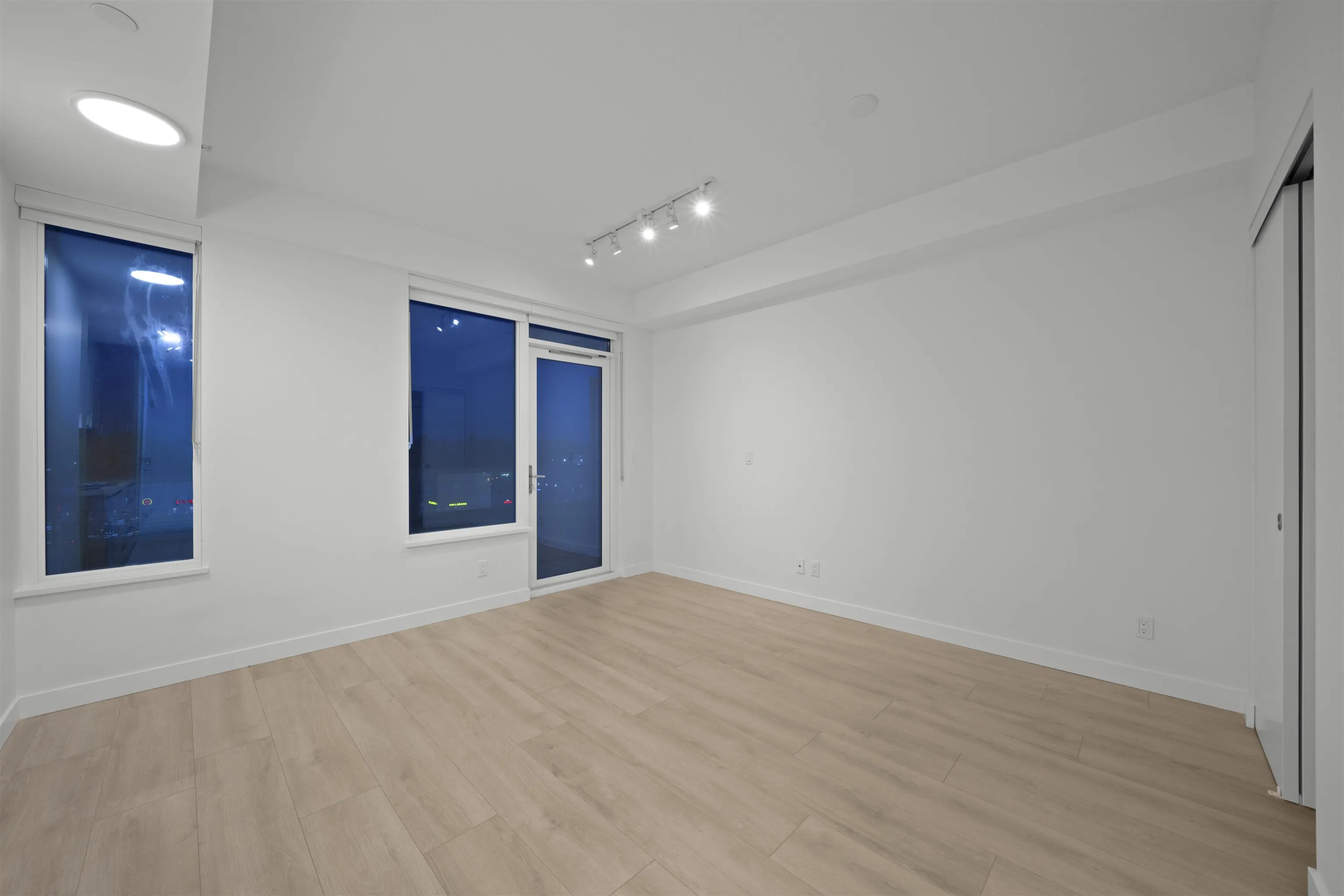 1014 10626 City Parkway