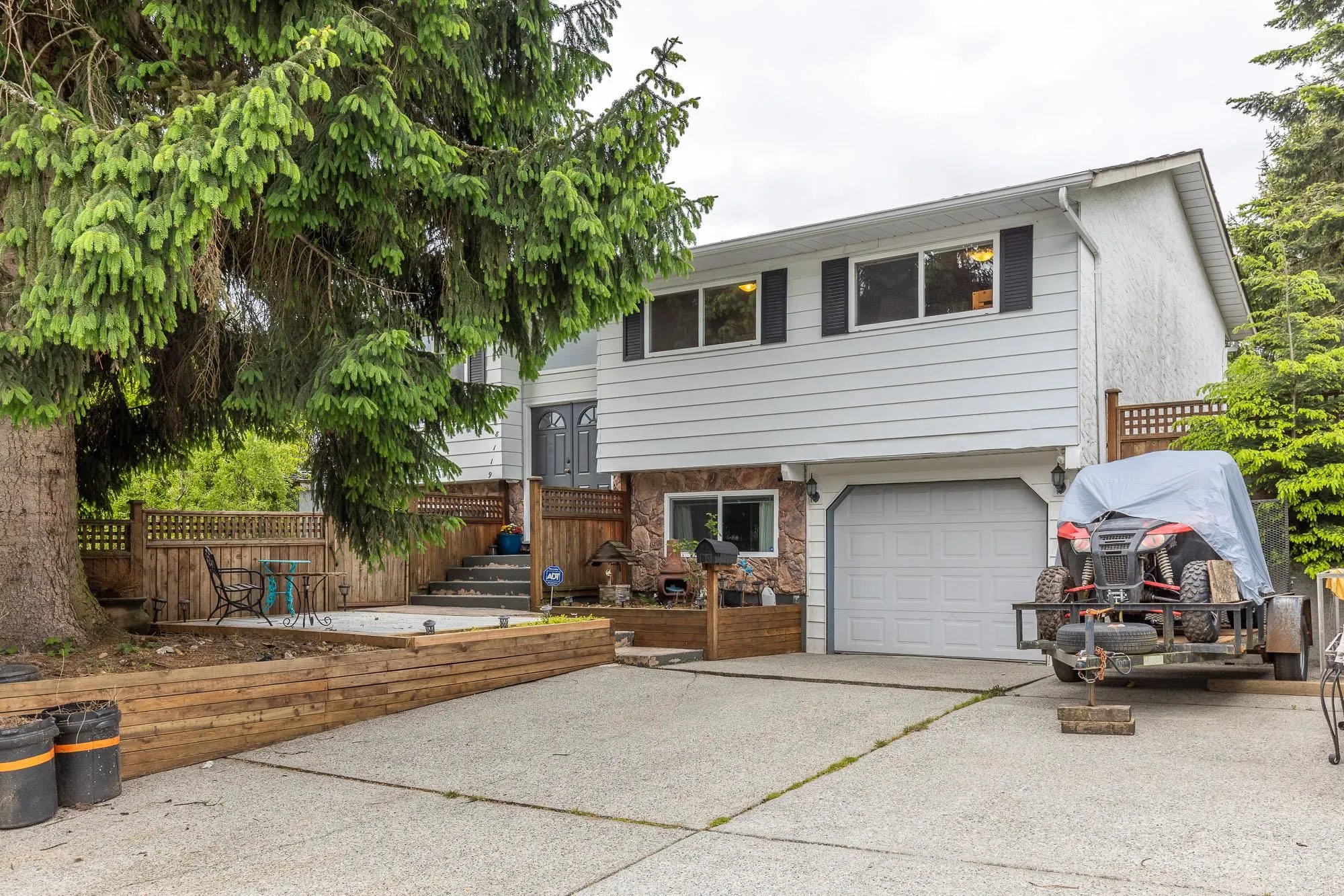 8119 Brown Crescent