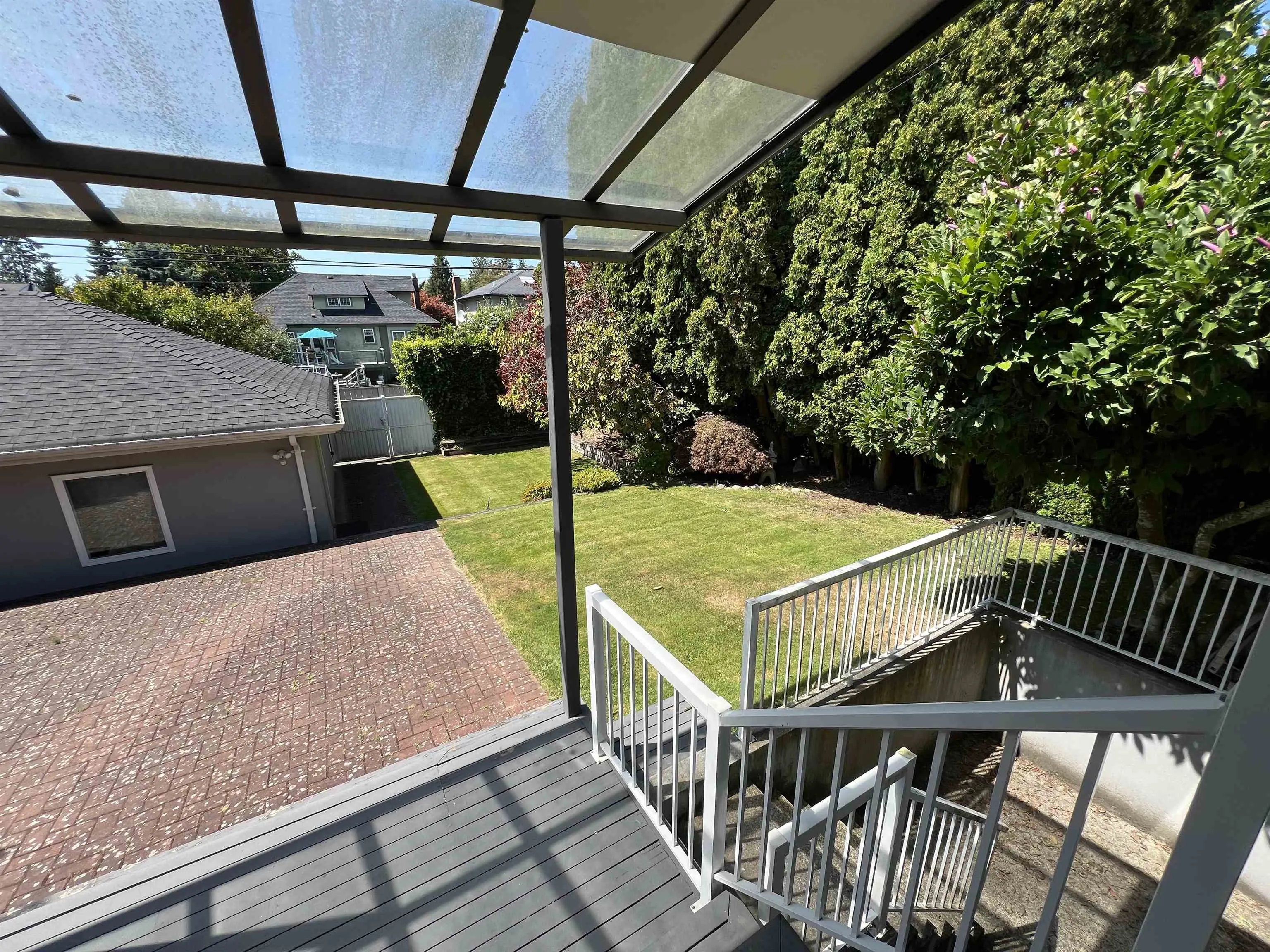 Main 71xx Angus Drive