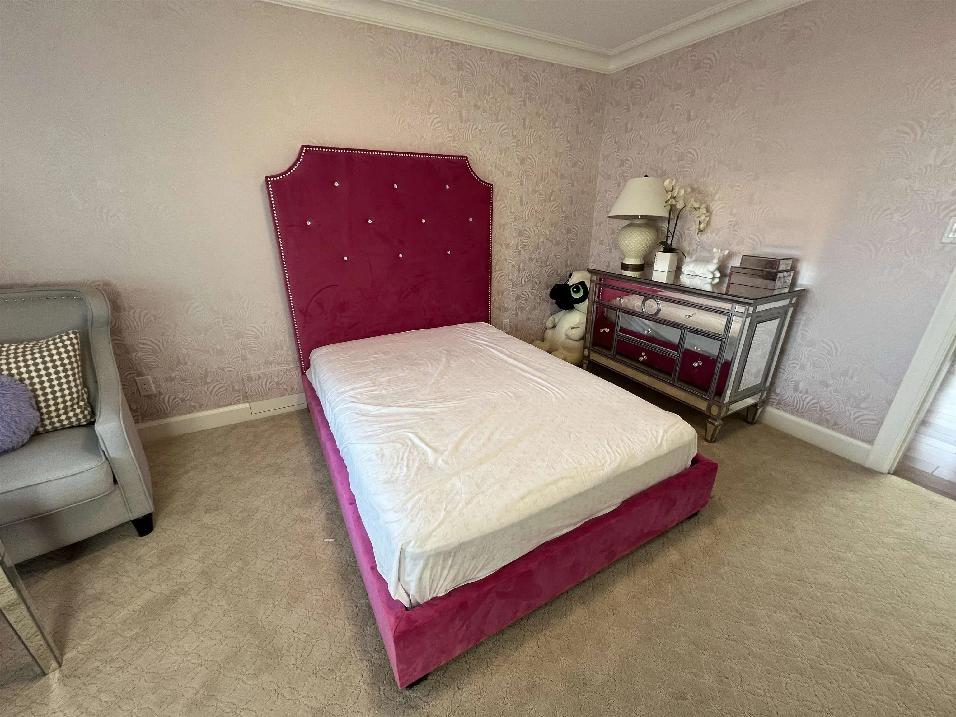 Main 71xx Angus Drive