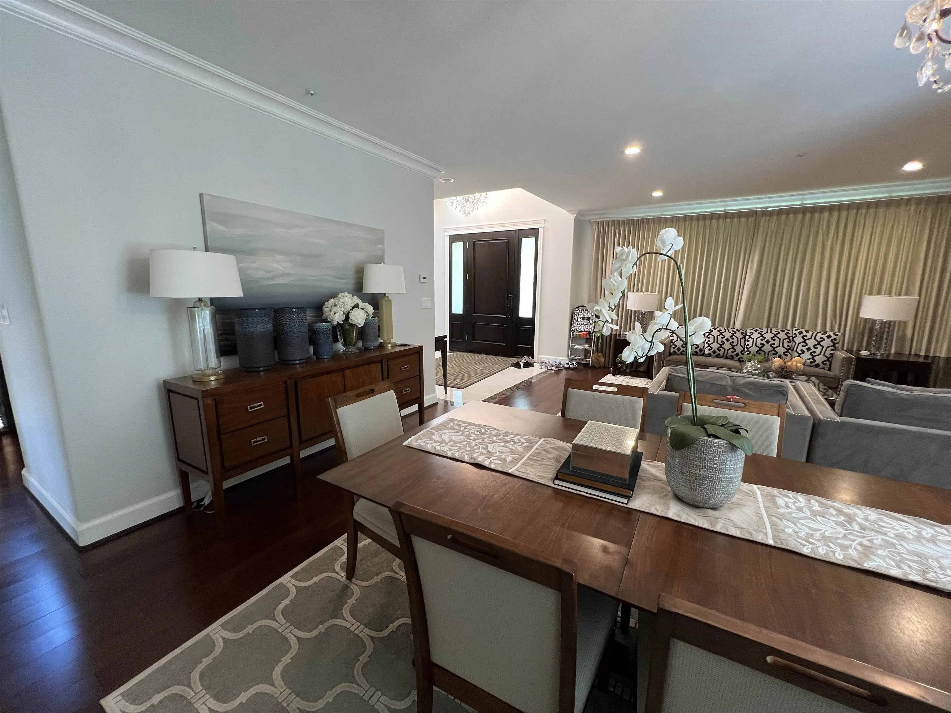 Main 71xx Angus Drive