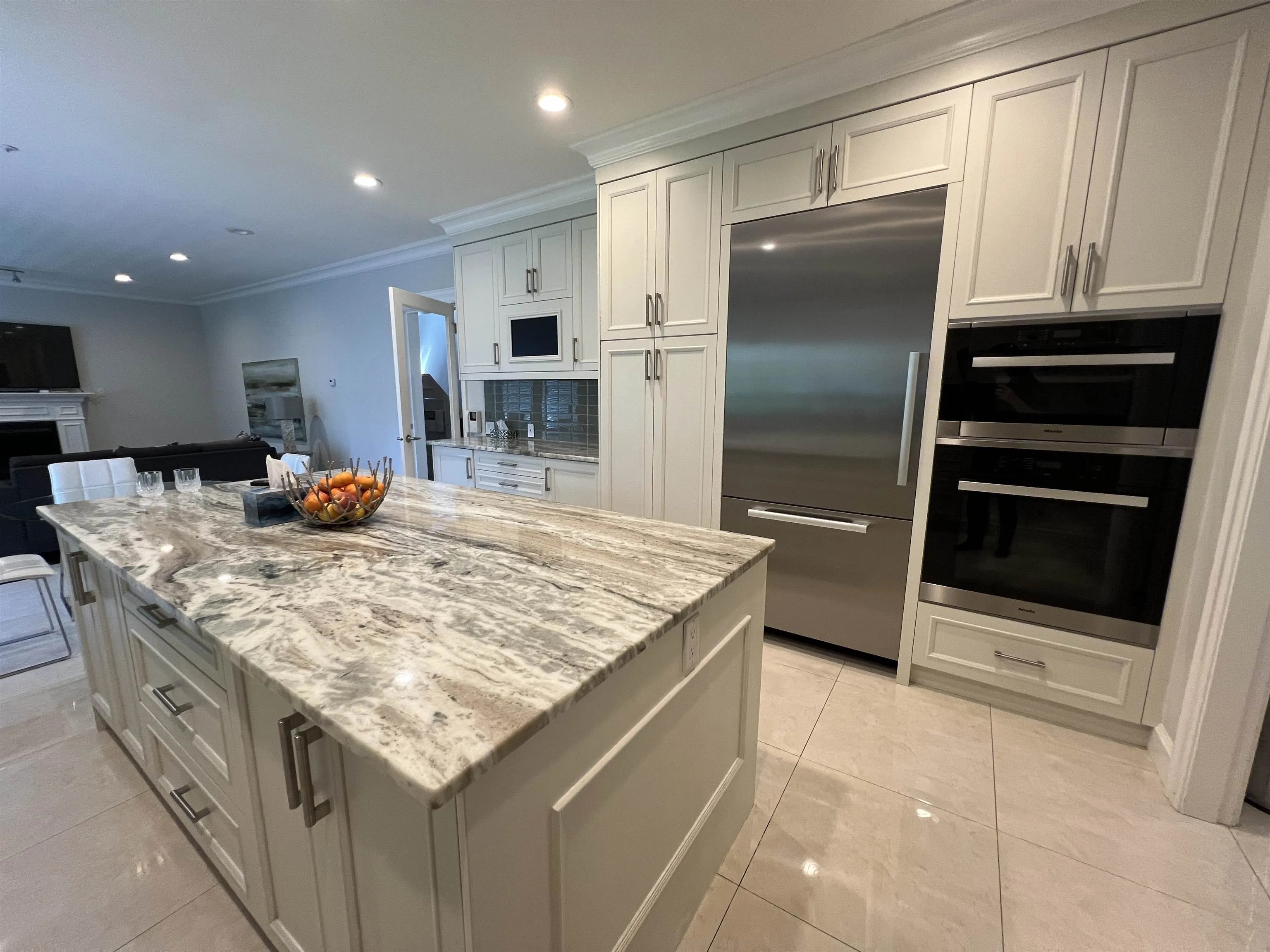 Main 71xx Angus Drive