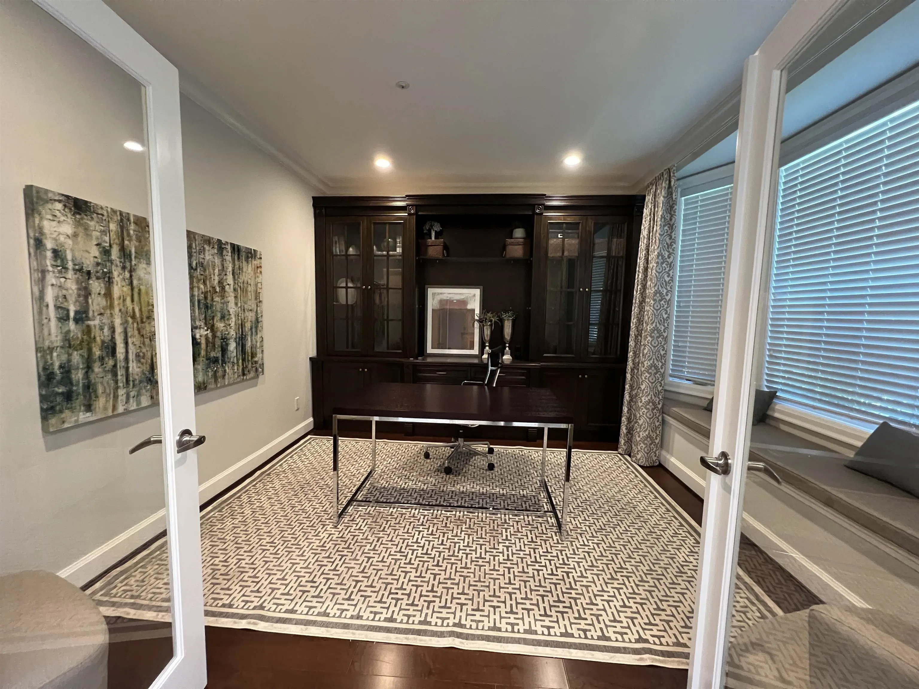 Main 71xx Angus Drive