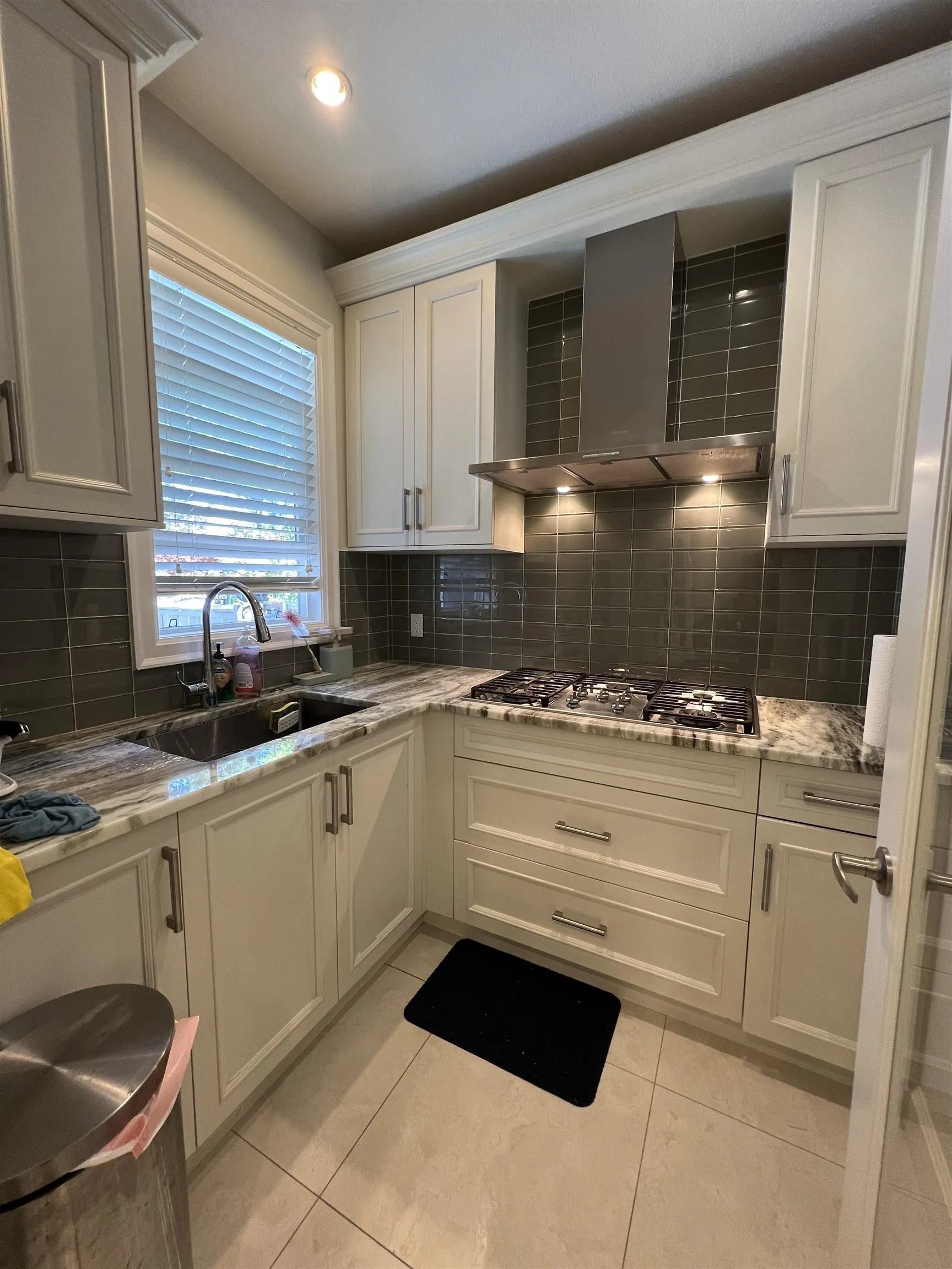 Main 71xx Angus Drive