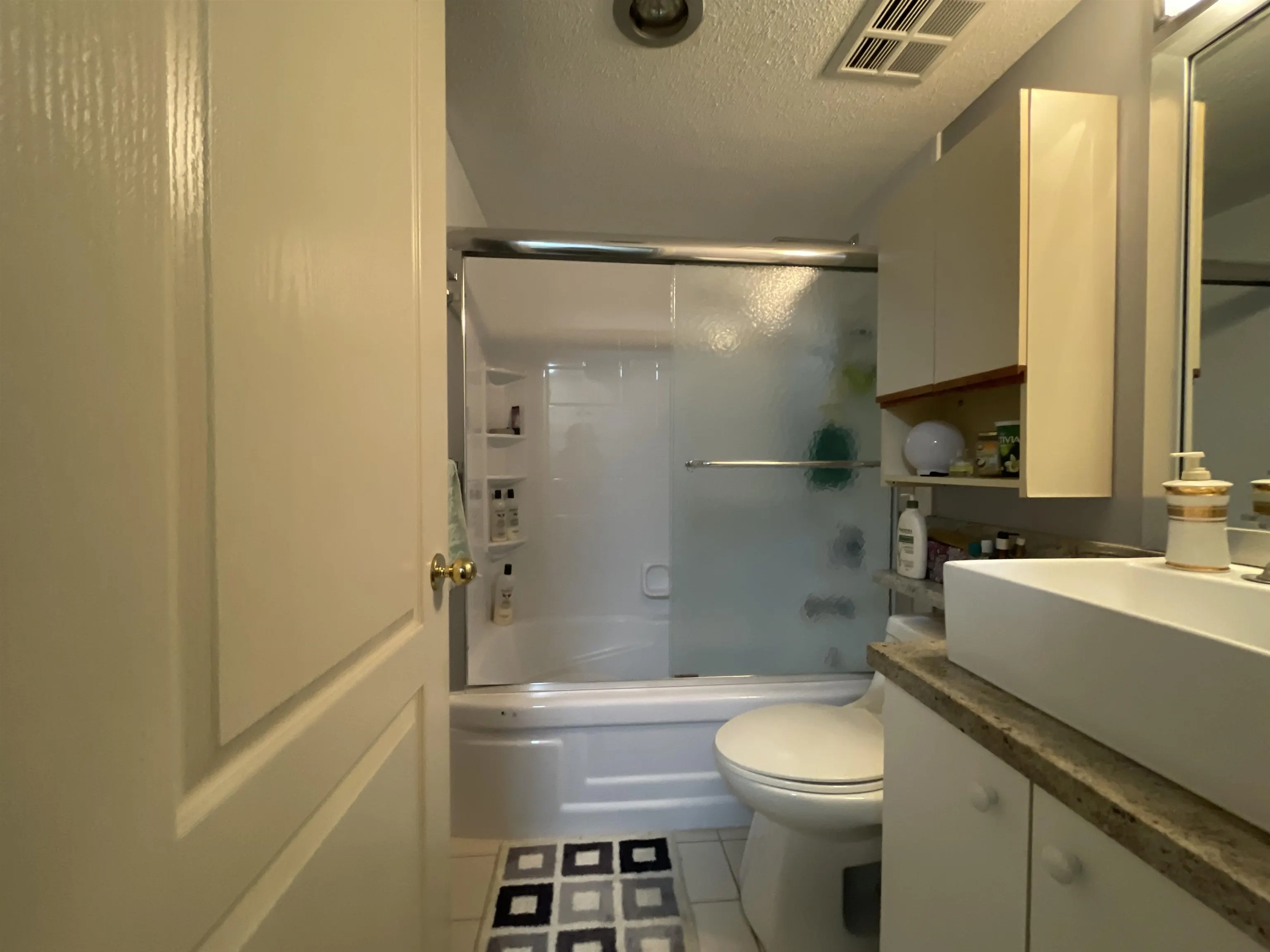 10x 3683 Wellington Avenue