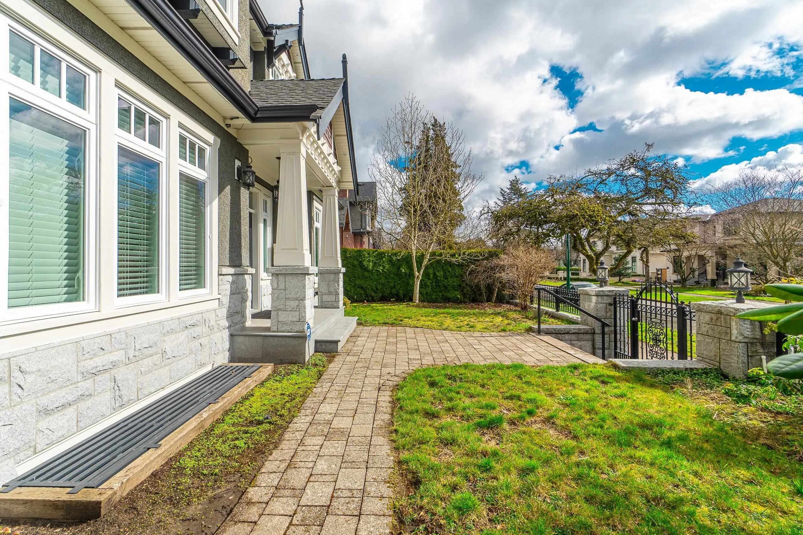 1657 W 58th Avenue