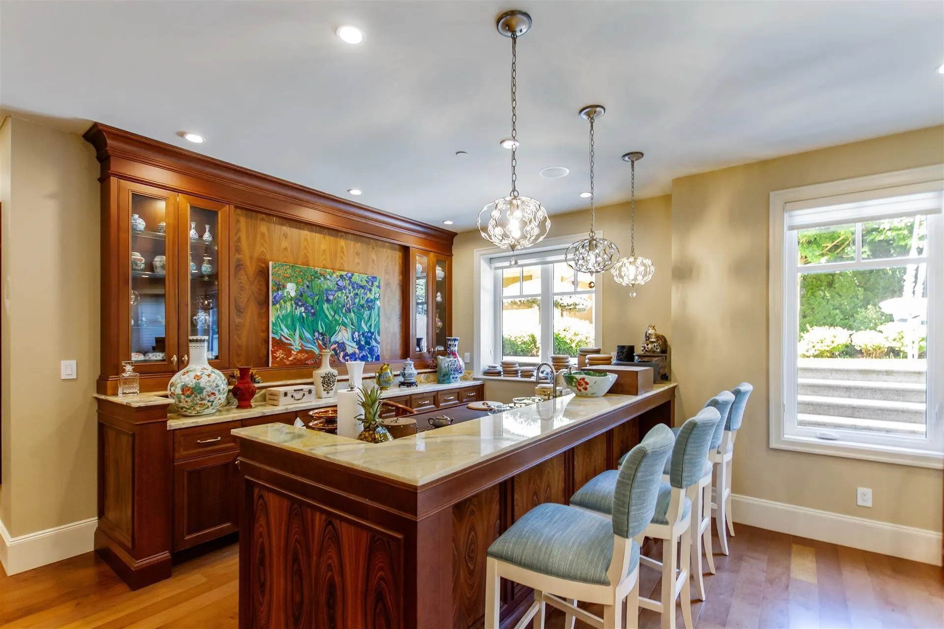4239 Pine Crescent