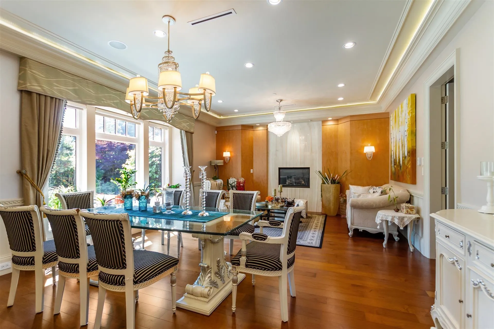 4239 Pine Crescent