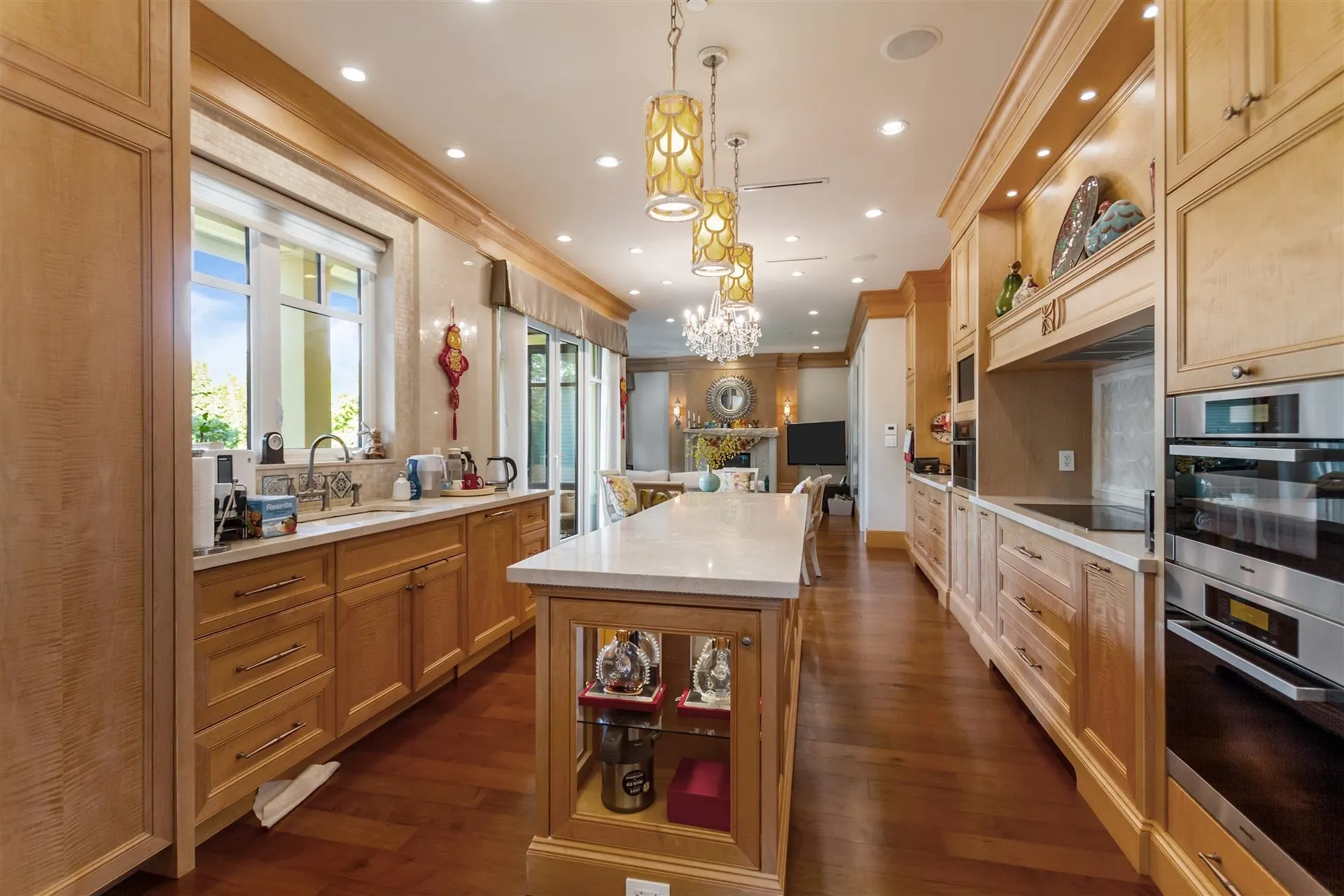 4239 Pine Crescent