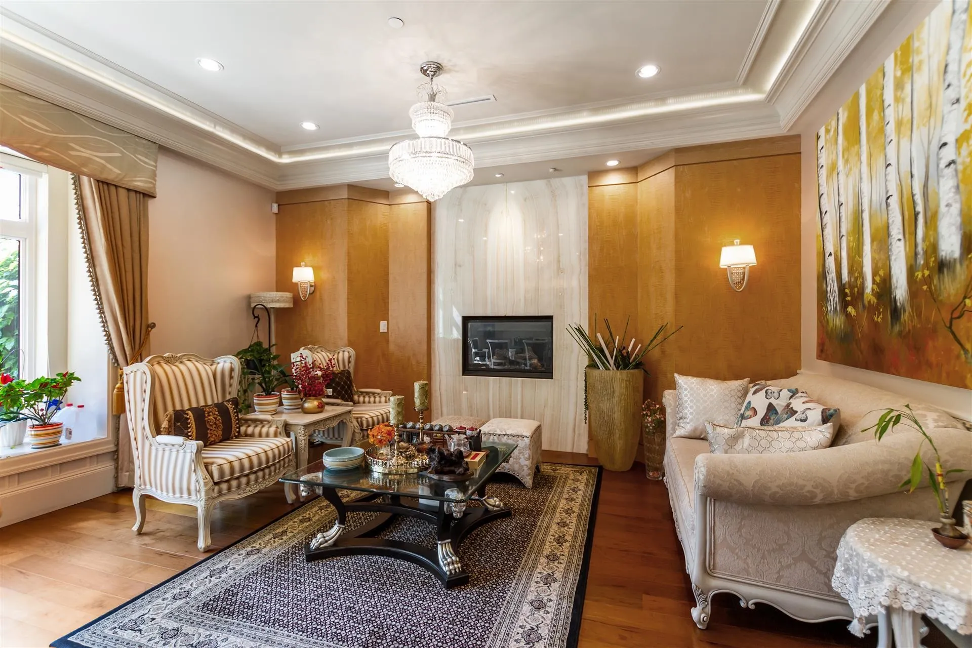 4239 Pine Crescent