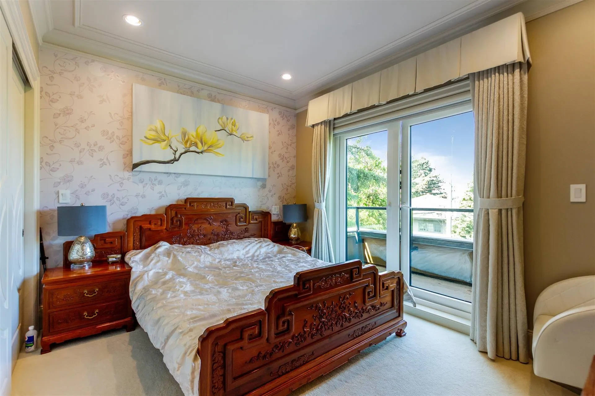 4239 Pine Crescent