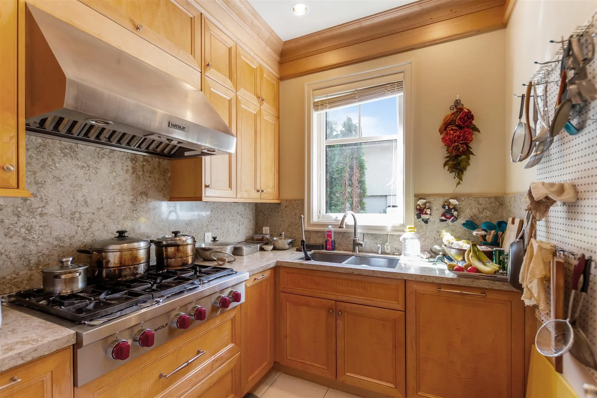 4239 Pine Crescent