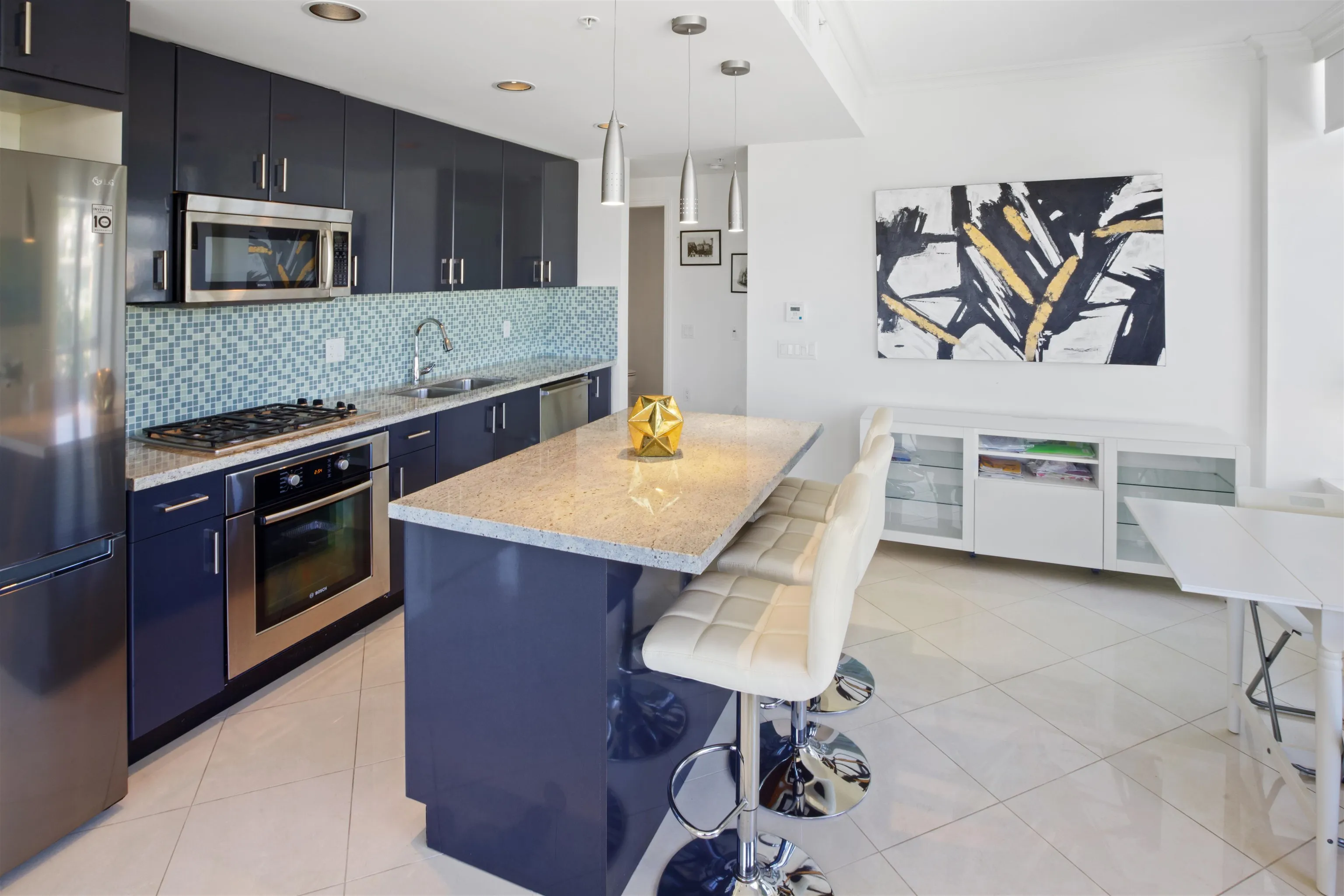 502 172 Victory Ship Way