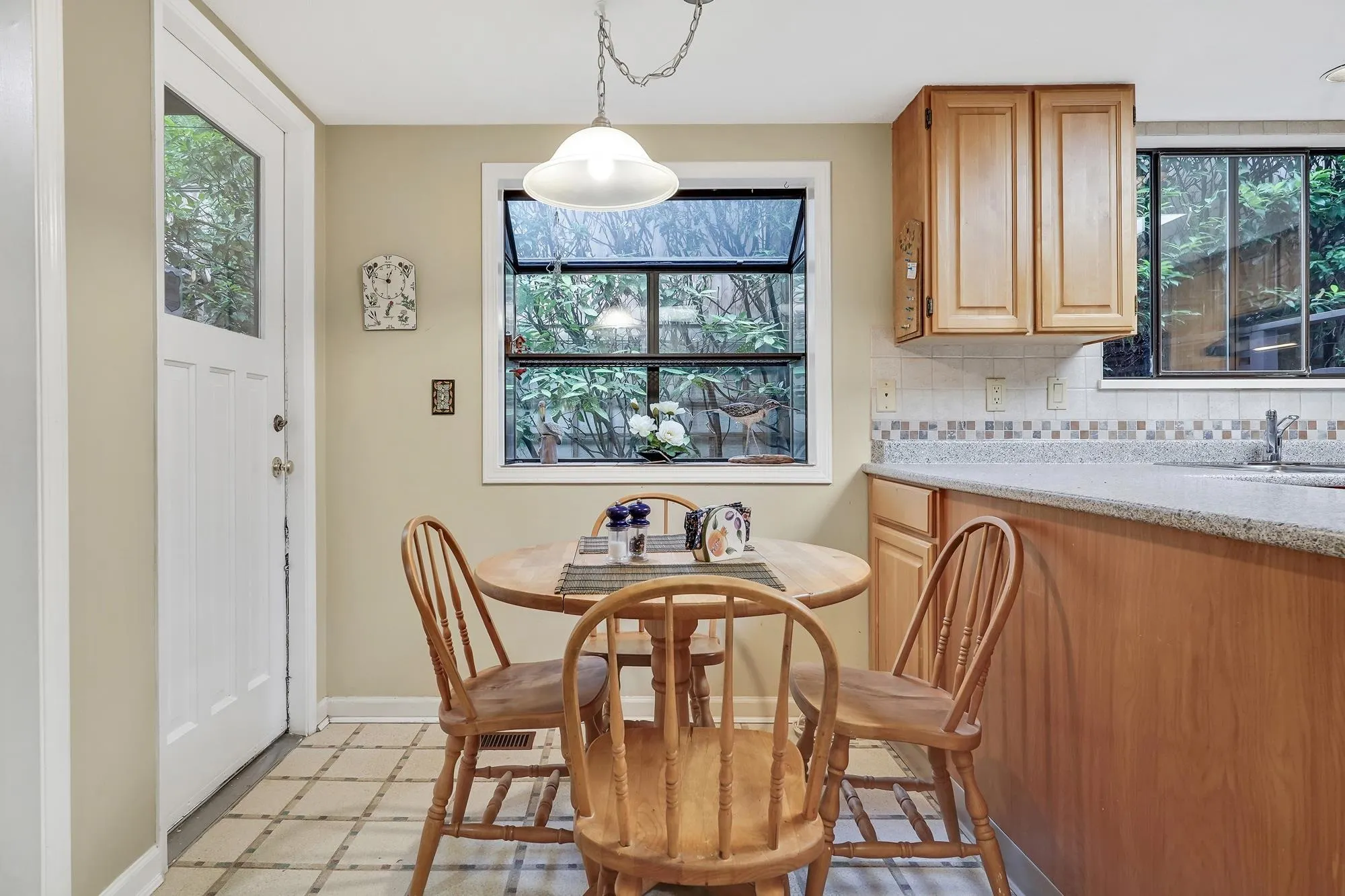103 12749 16 Avenue