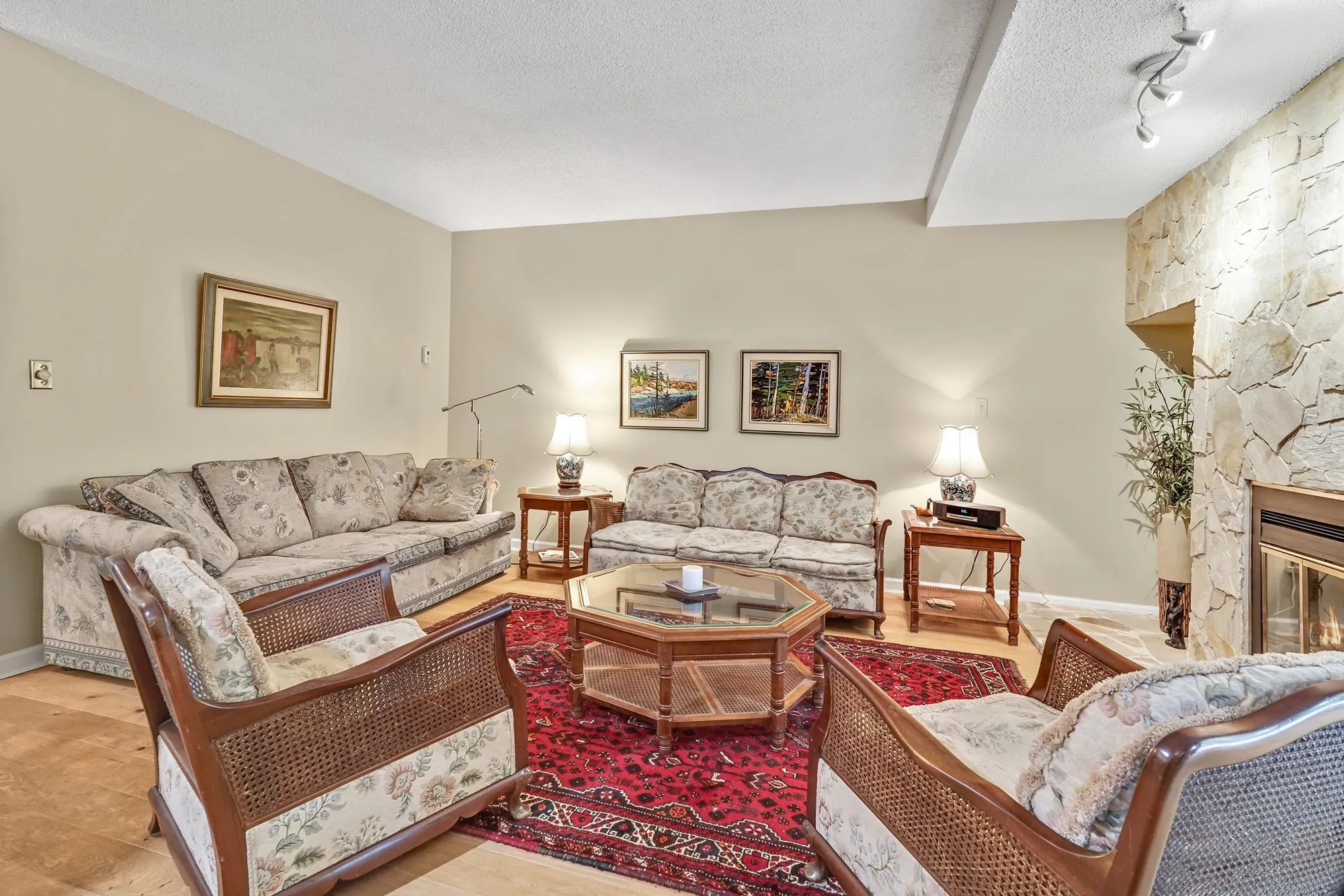 103 12749 16 Avenue