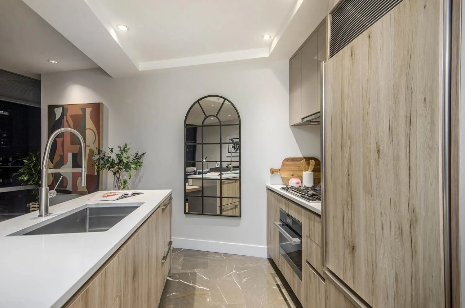3405 1077 W Cordova Street