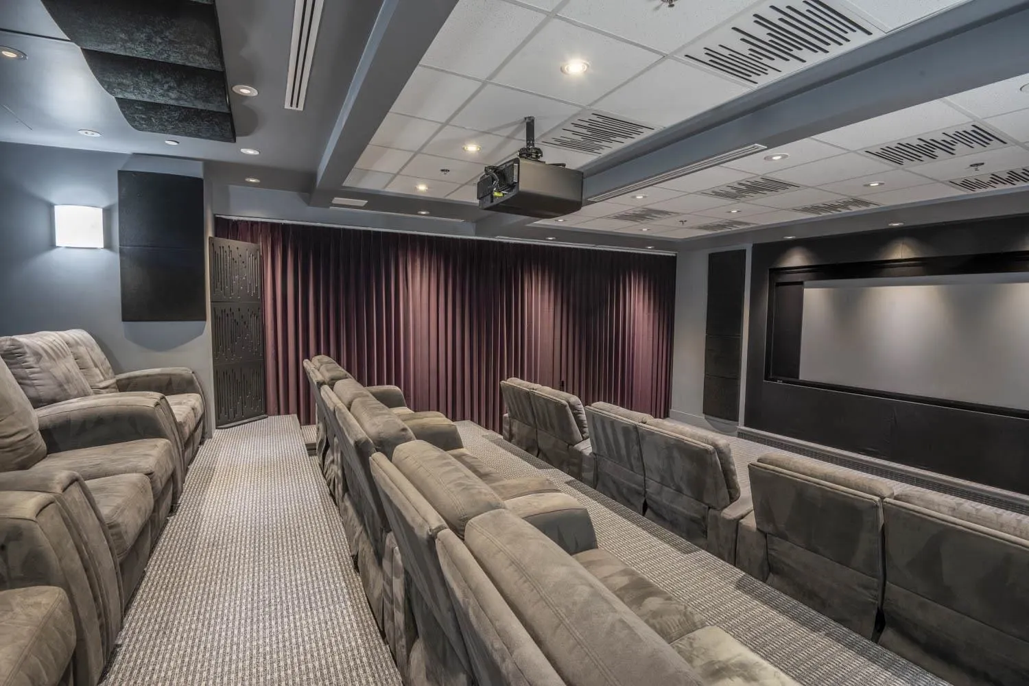 3405 1077 W Cordova Street