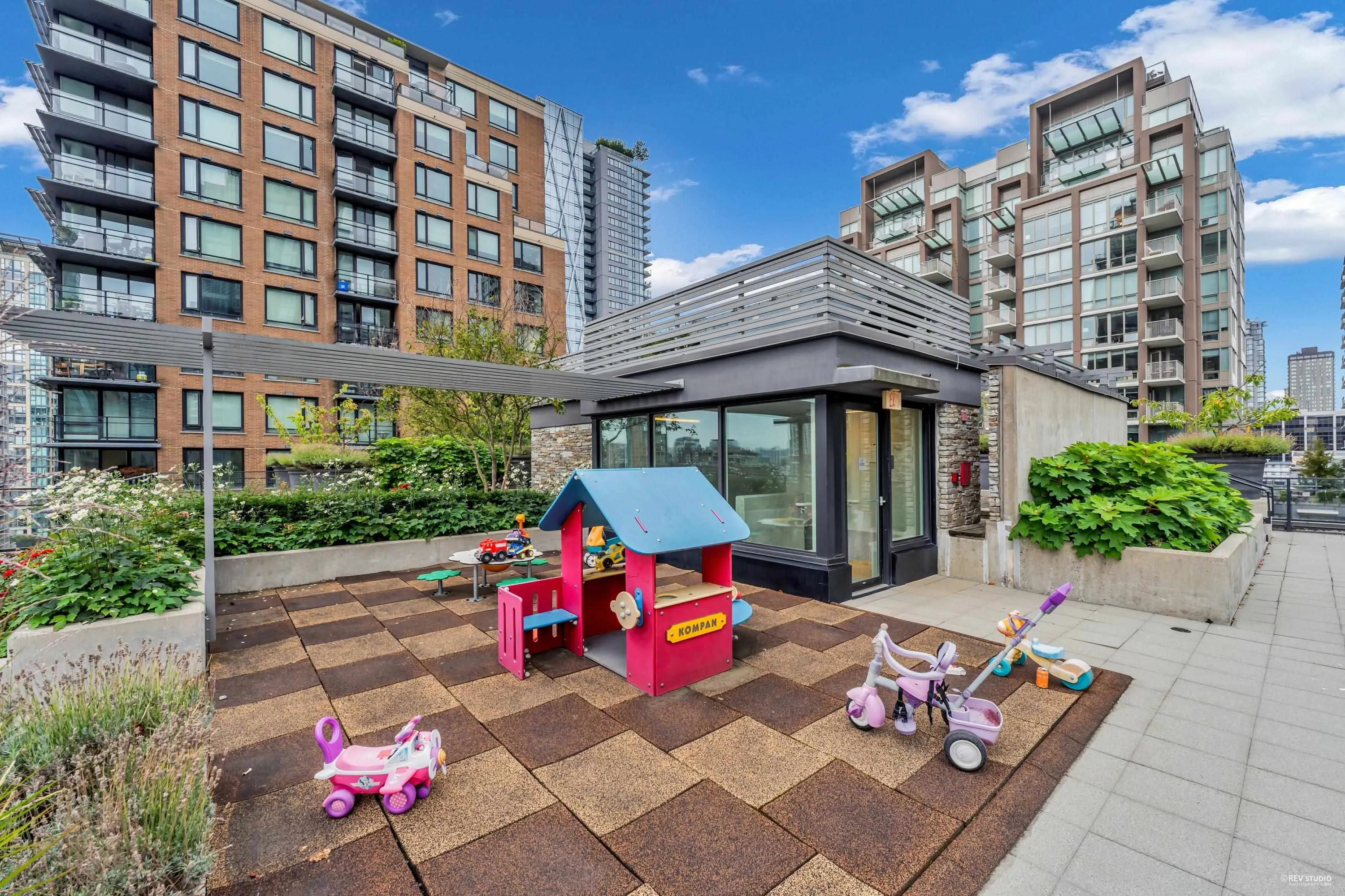 1506 1088 Richards Street