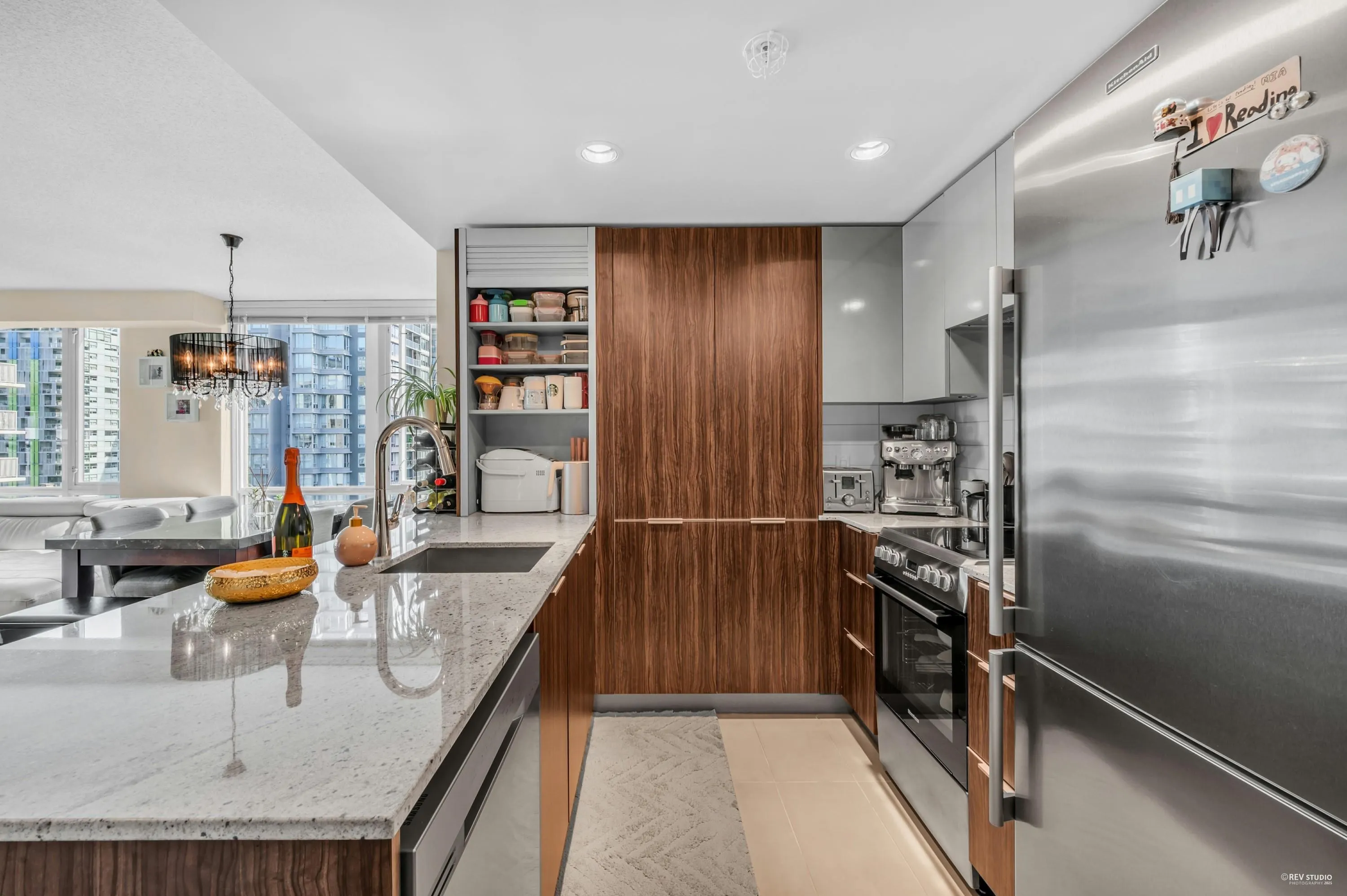 1506 1088 Richards Street