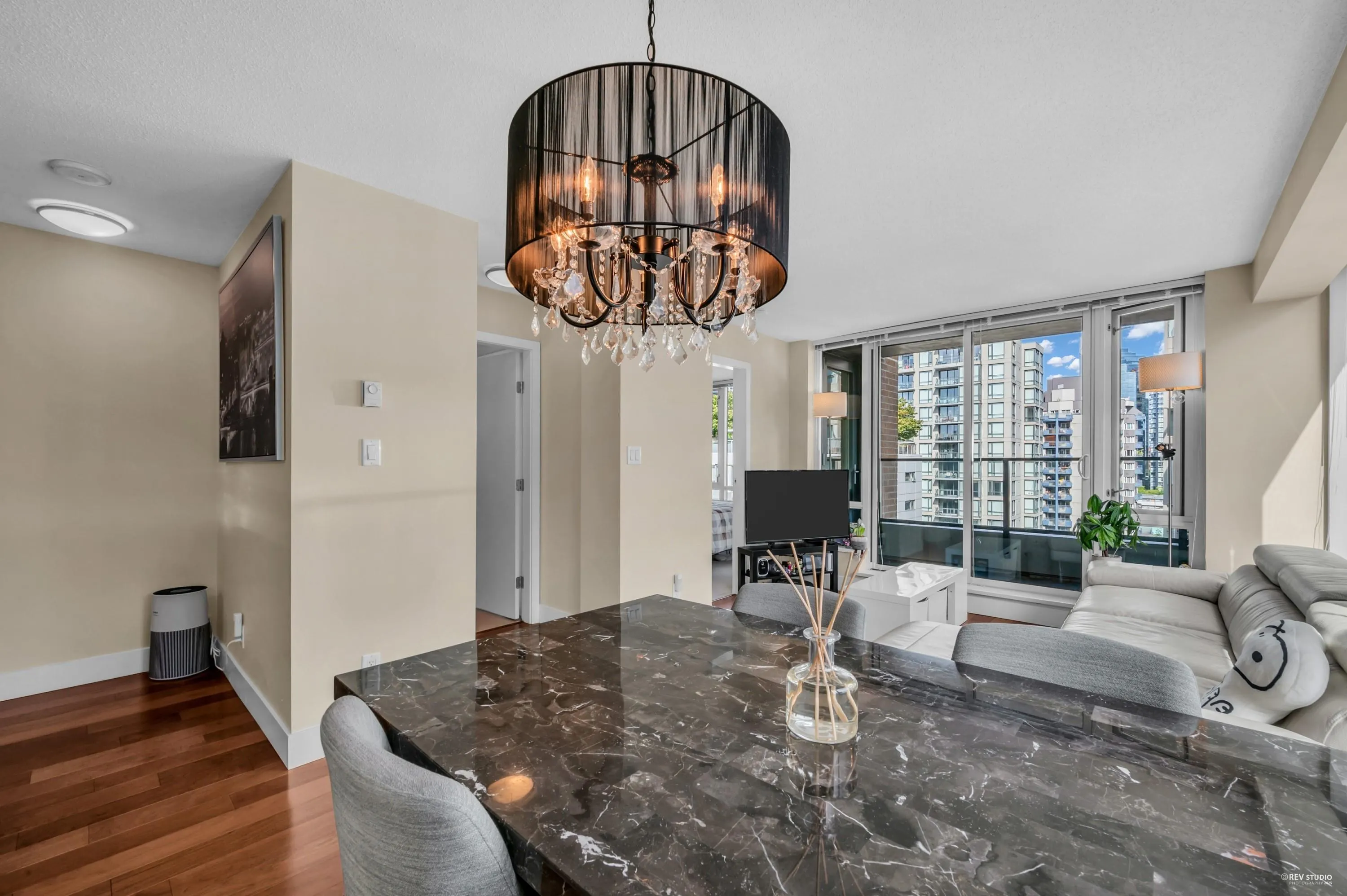 1506 1088 Richards Street