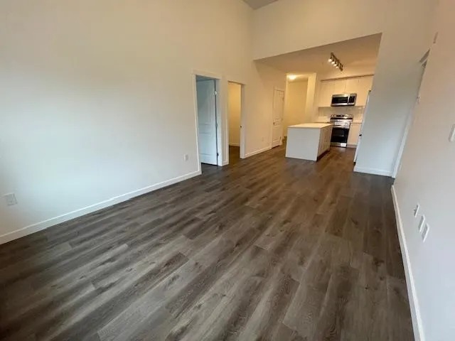 404 16633 24 Avenue