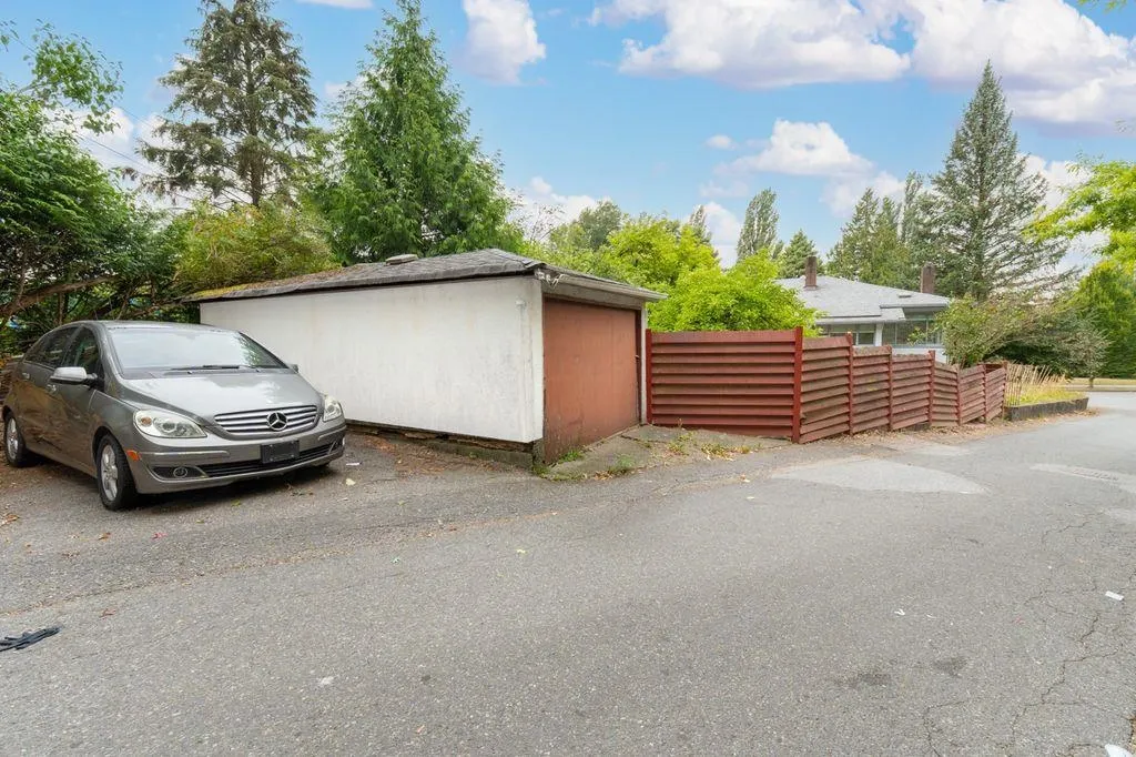 3008 Garden Drive