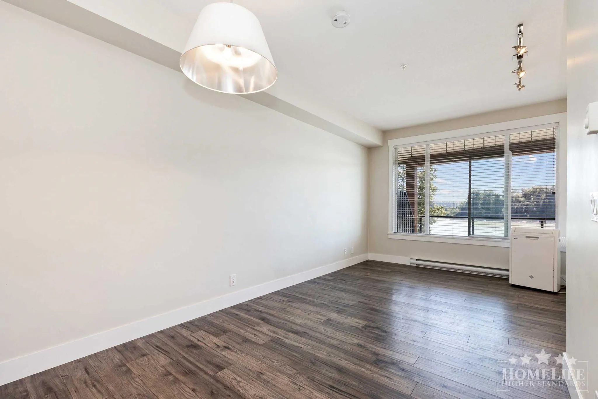 306 22327 River Road