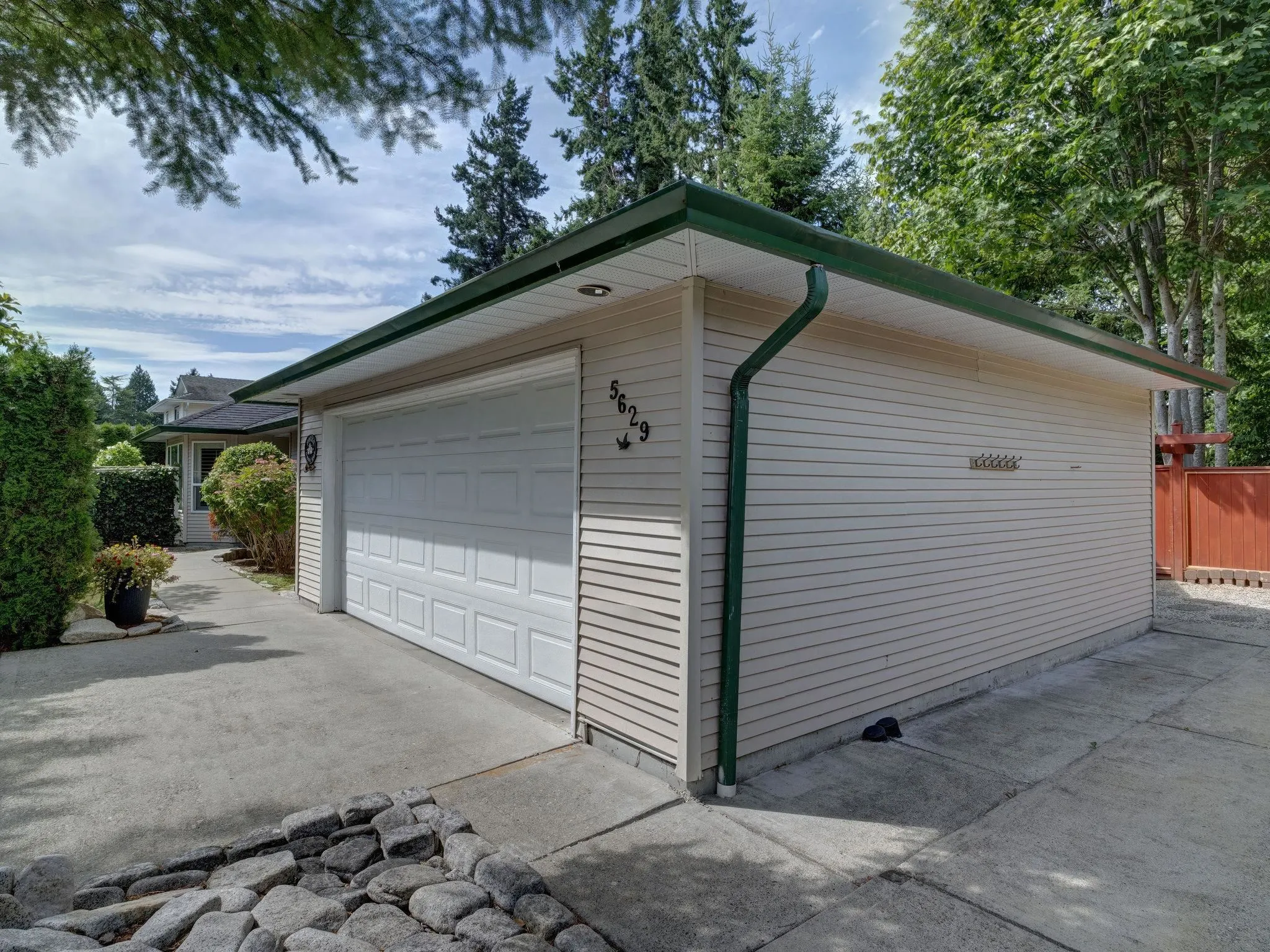 5629 Curtis Place