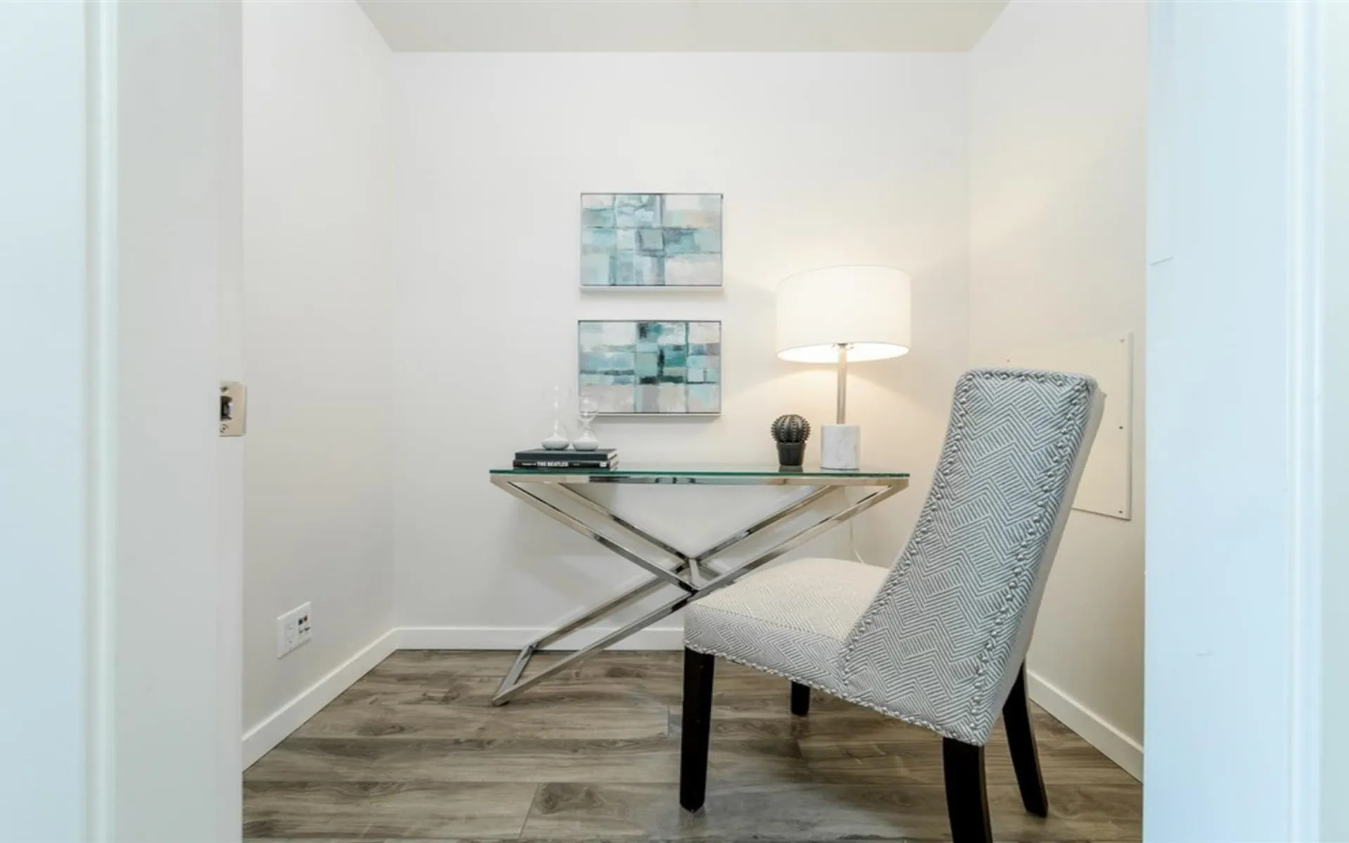 207 1068 W Broadwy