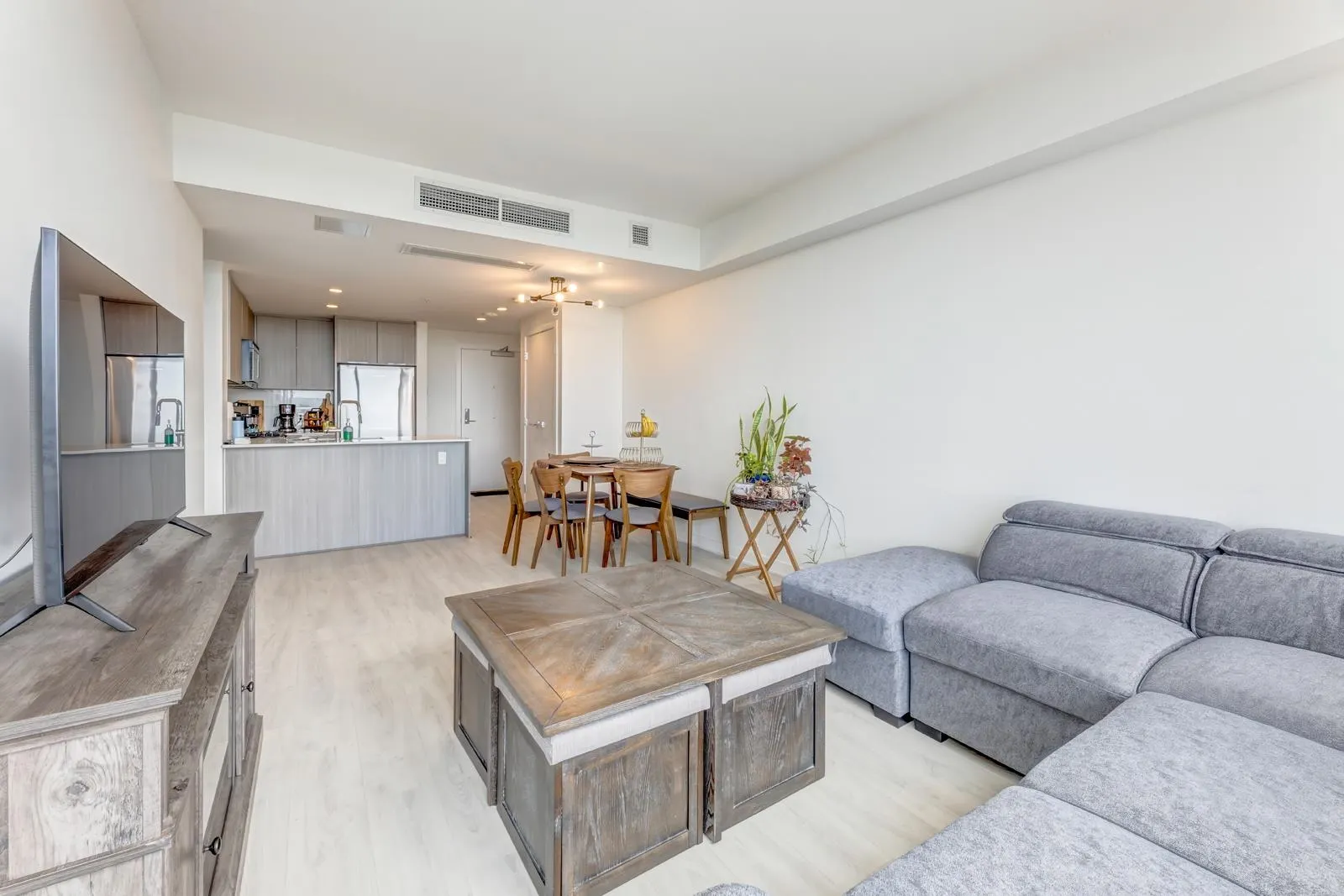 1304 1471 Hunter Street