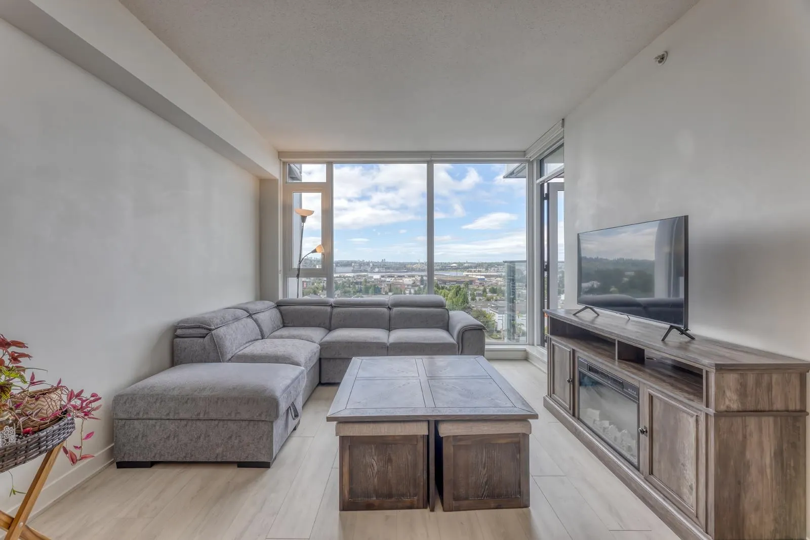 1304 1471 Hunter Street